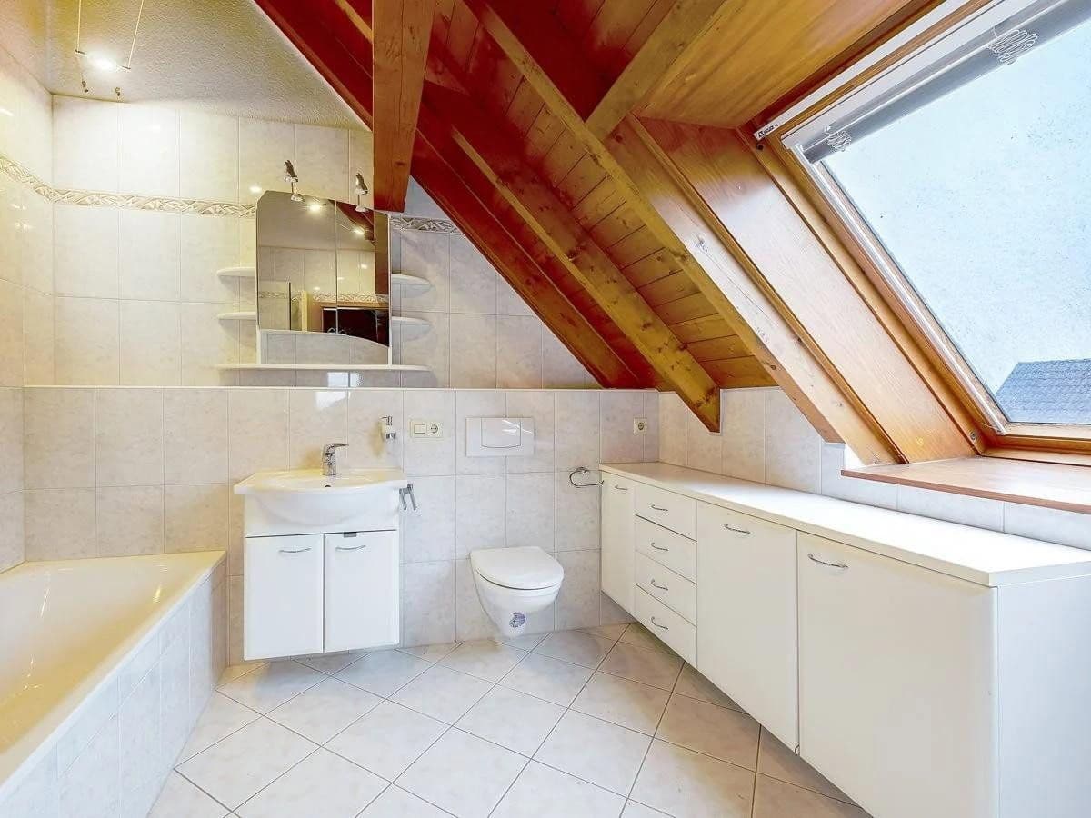 2 bedroom with open-plan kitchen flat to rent, 115 m², Bachstraße 37, Rheinstetten, Baden-Württemberg 2 bedroom with open-plan kitchen flat to rent, 115 m², Bachstraße 37, Rheinstetten, Baden-Württemberg