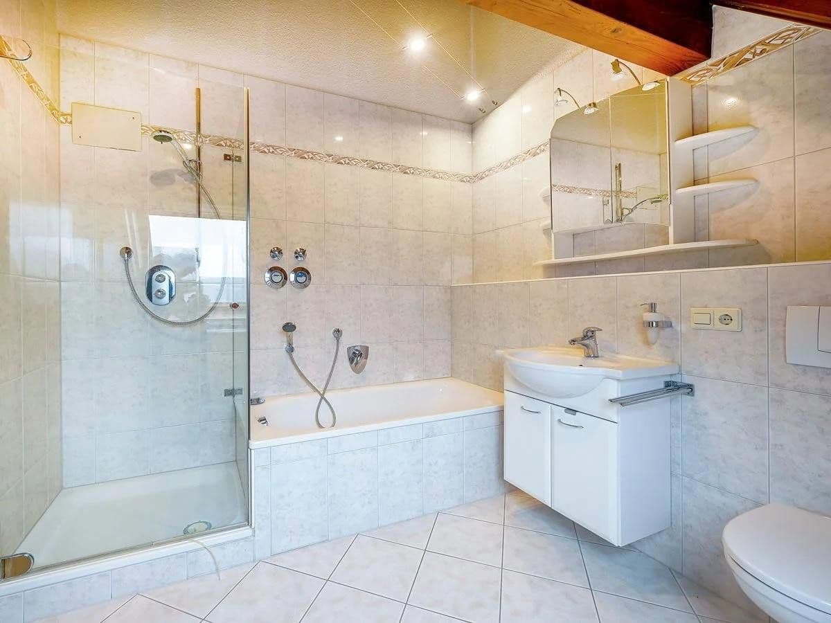 2 bedroom with open-plan kitchen flat to rent, 115 m², Bachstraße 37, Rheinstetten, Baden-Württemberg 2 bedroom with open-plan kitchen flat to rent, 115 m², Bachstraße 37, Rheinstetten, Baden-Württemberg