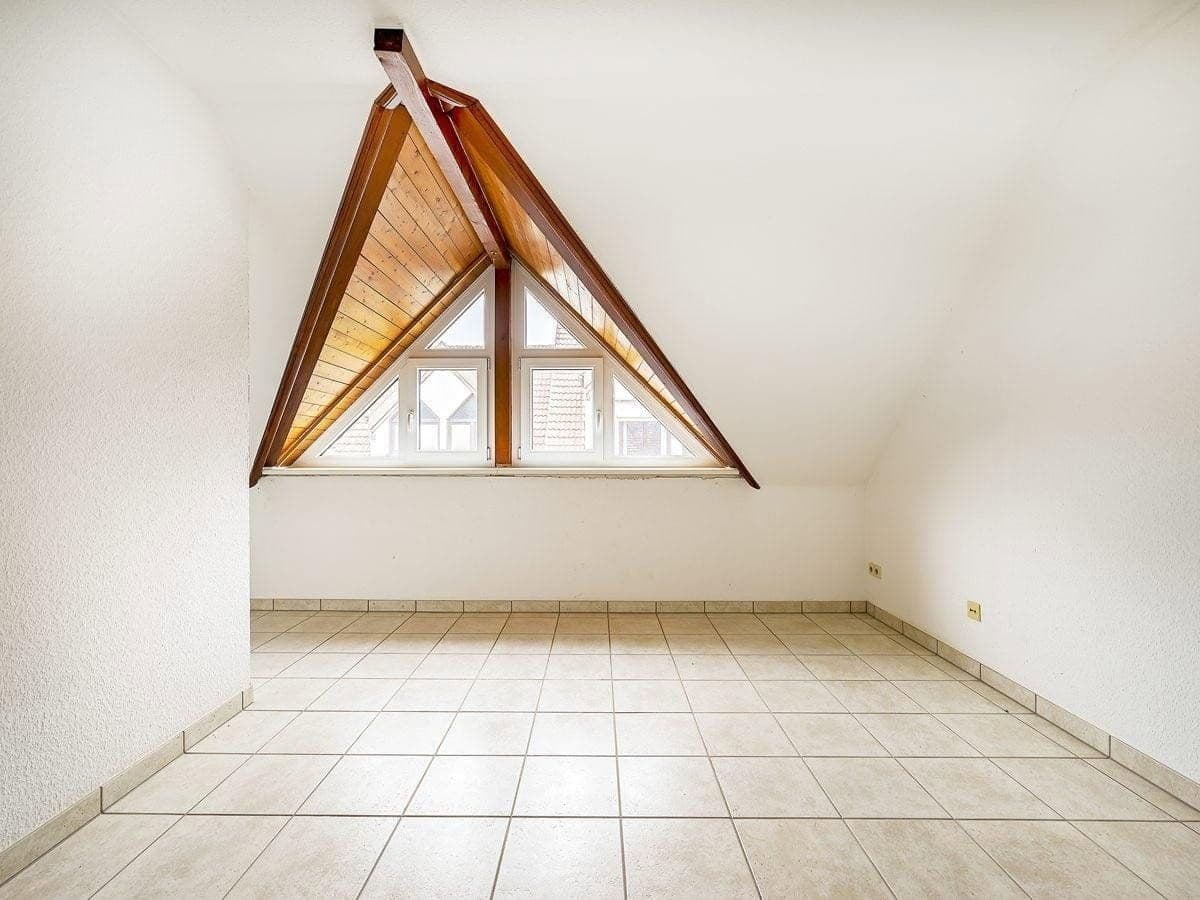 2 bedroom with open-plan kitchen flat to rent, 115 m², Bachstraße 37, Rheinstetten, Baden-Württemberg 2 bedroom with open-plan kitchen flat to rent, 115 m², Bachstraße 37, Rheinstetten, Baden-Württemberg