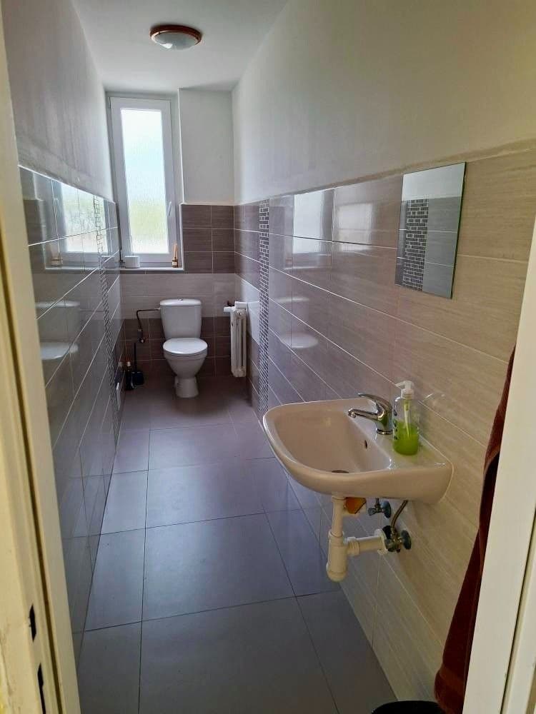 non-residential property to rent, 32 m², Pod Hájem, Králův Dvůr, Středočeský Region non-residential property to rent, 32 m², Pod Hájem, Králův Dvůr, Středočeský Region