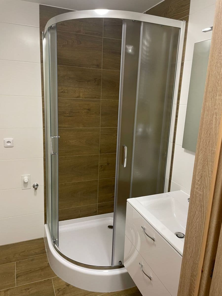 1 bedroom with open-plan kitchen flat to rent, 47 m², Kosmonautů, Mělník, Středočeský Region 1 bedroom with open-plan kitchen flat to rent, 47 m², Kosmonautů, Mělník, Středočeský Region