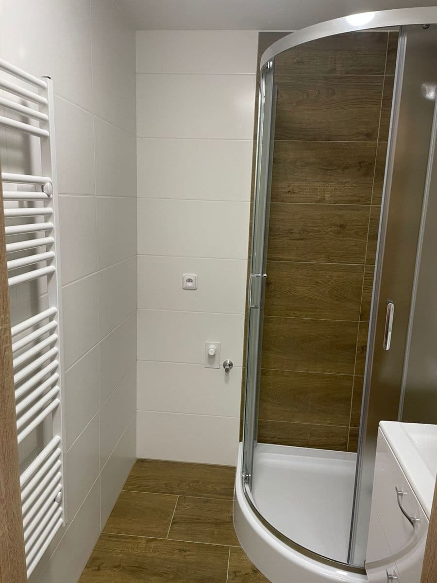 1 bedroom with open-plan kitchen flat to rent, 47 m², Kosmonautů, Mělník, Středočeský Region 1 bedroom with open-plan kitchen flat to rent, 47 m², Kosmonautů, Mělník, Středočeský Region