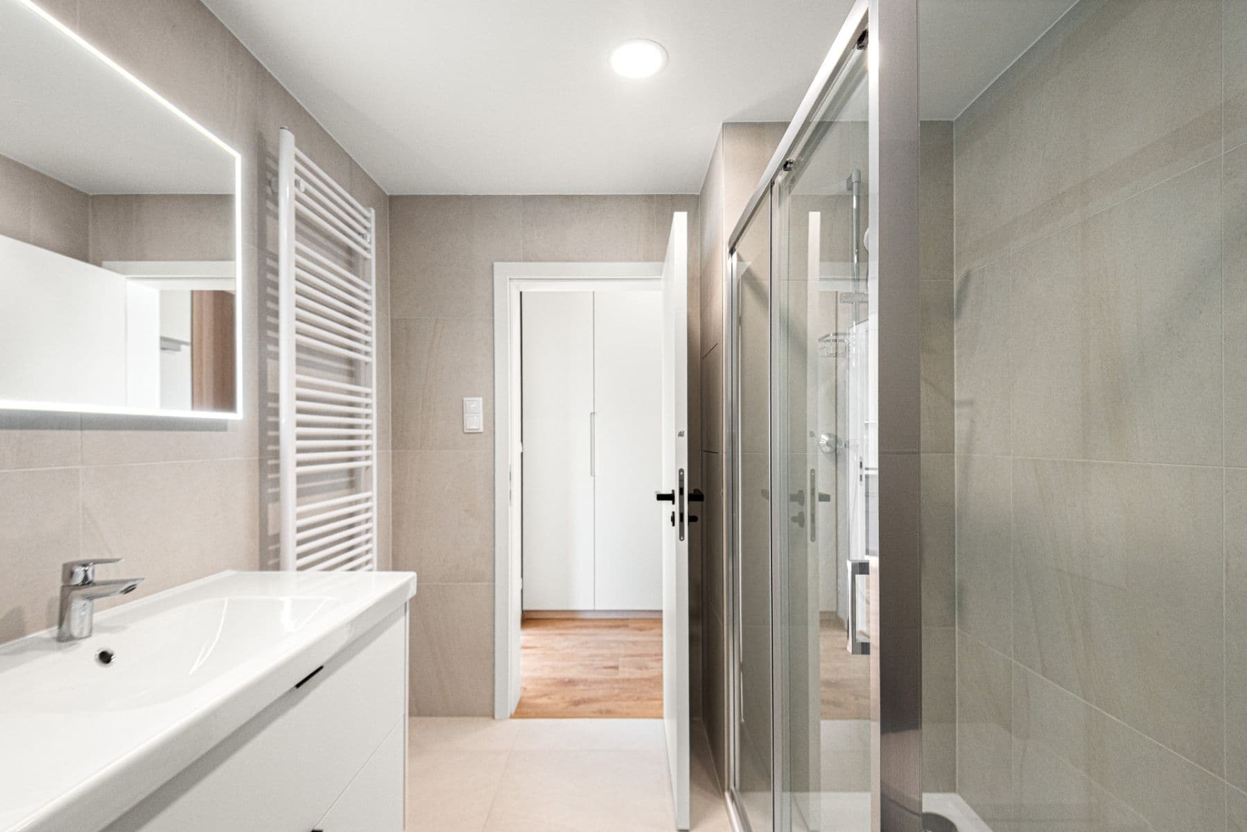 1 bedroom with open-plan kitchen flat to rent, 48 m², Poděbradská, Prague, Prague 1 bedroom with open-plan kitchen flat to rent, 48 m², Poděbradská, Prague, Prague