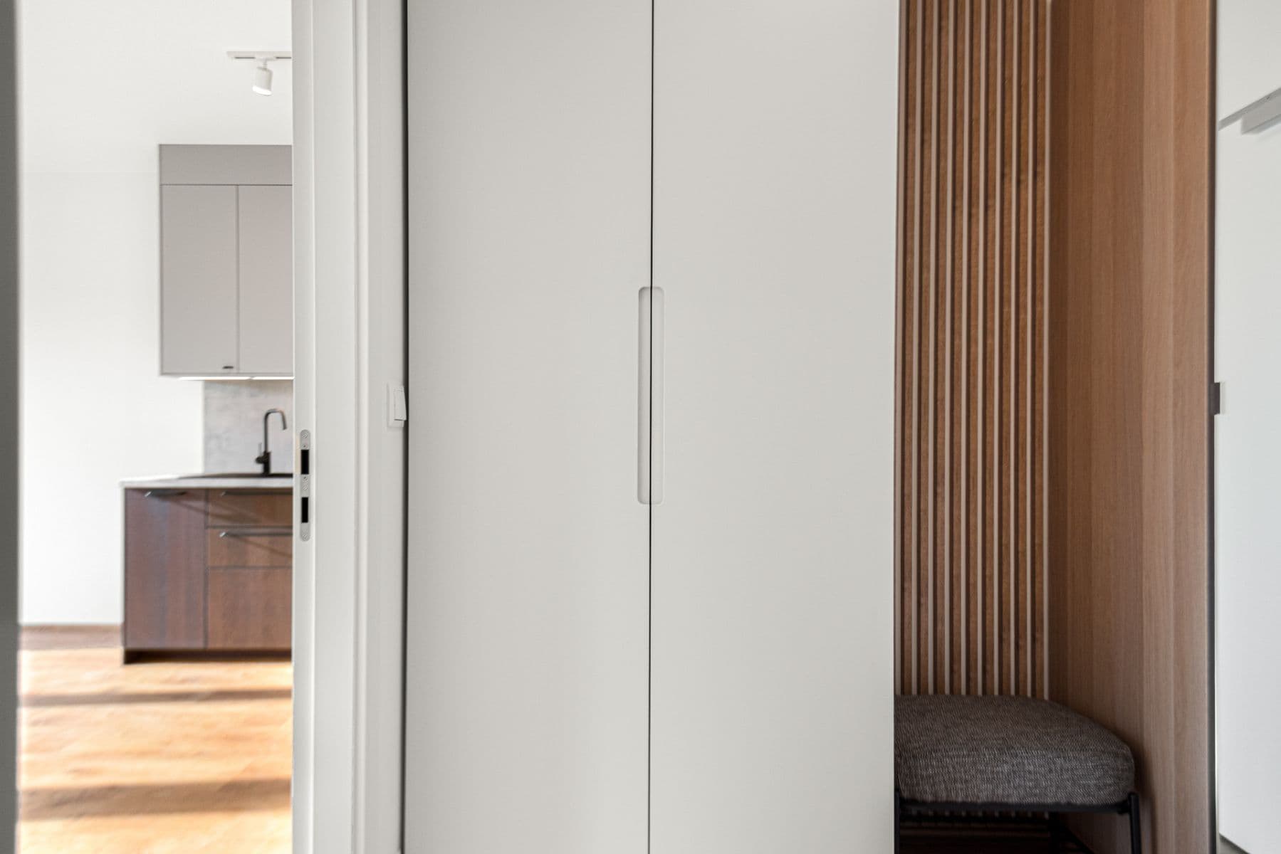 1 bedroom with open-plan kitchen flat to rent, 48 m², Poděbradská, Prague, Prague 1 bedroom with open-plan kitchen flat to rent, 48 m², Poděbradská, Prague, Prague