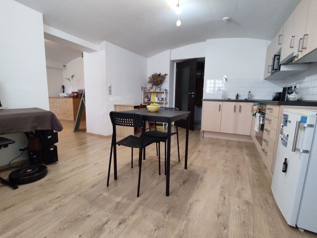 1 bedroom with open-plan kitchen flat to rent, 48 m², U Krbu, Prague, Prague 1 bedroom with open-plan kitchen flat to rent, 48 m², U Krbu, Prague, Prague