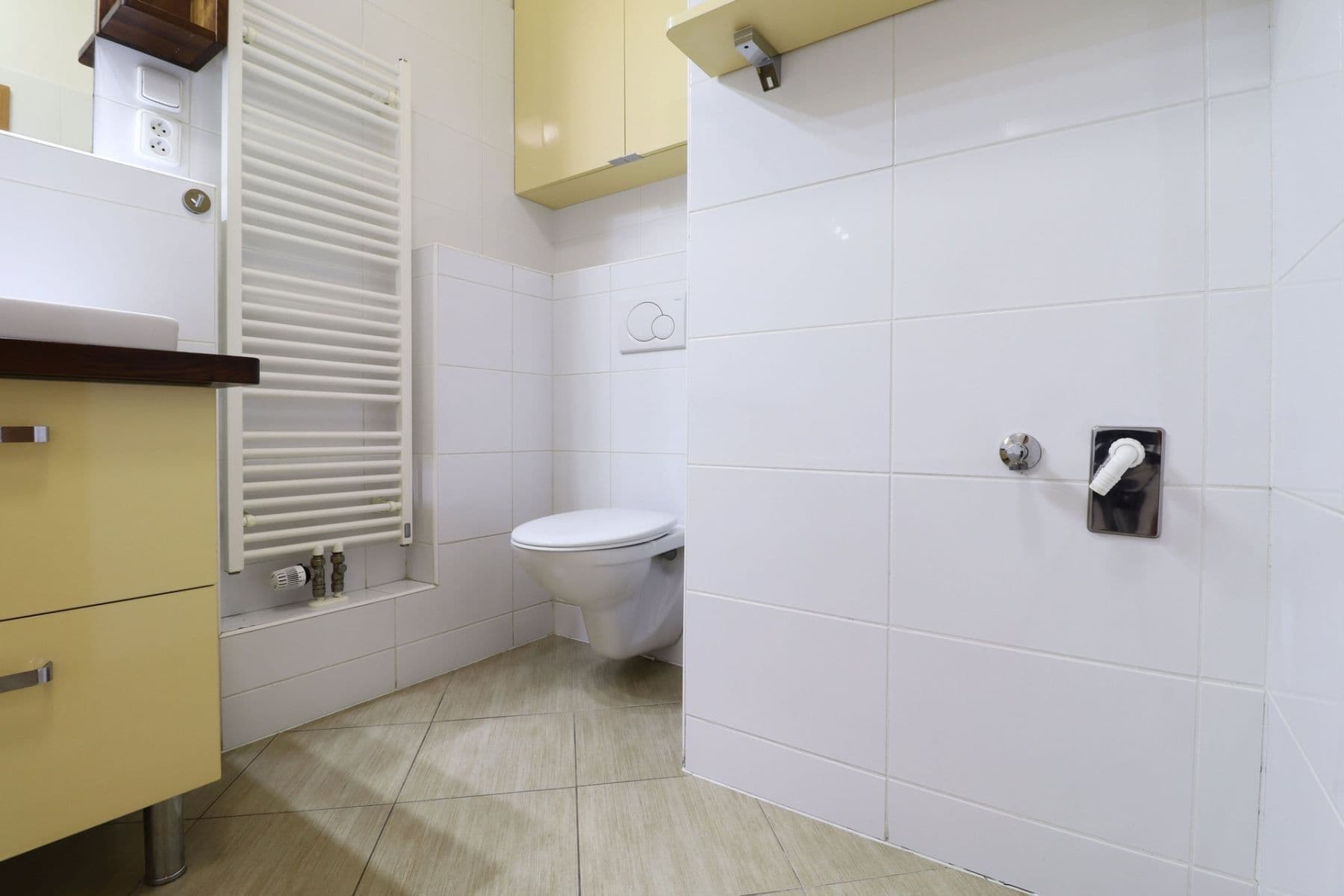 2 bedroom with open-plan kitchen flat to rent, 65 m², Jana Přibíka, Prague, Prague 2 bedroom with open-plan kitchen flat to rent, 65 m², Jana Přibíka, Prague, Prague