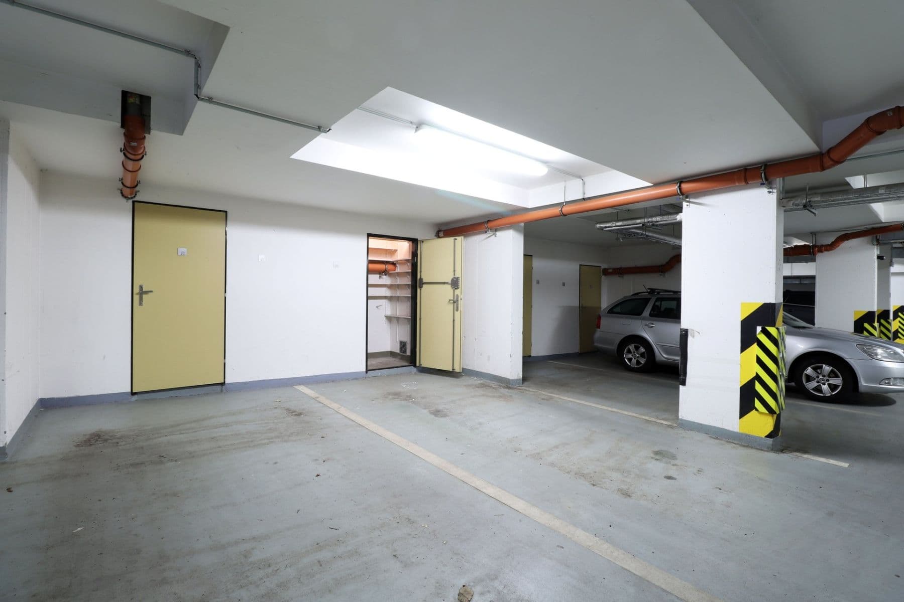 2 bedroom with open-plan kitchen flat to rent, 65 m², Jana Přibíka, Prague, Prague 2 bedroom with open-plan kitchen flat to rent, 65 m², Jana Přibíka, Prague, Prague