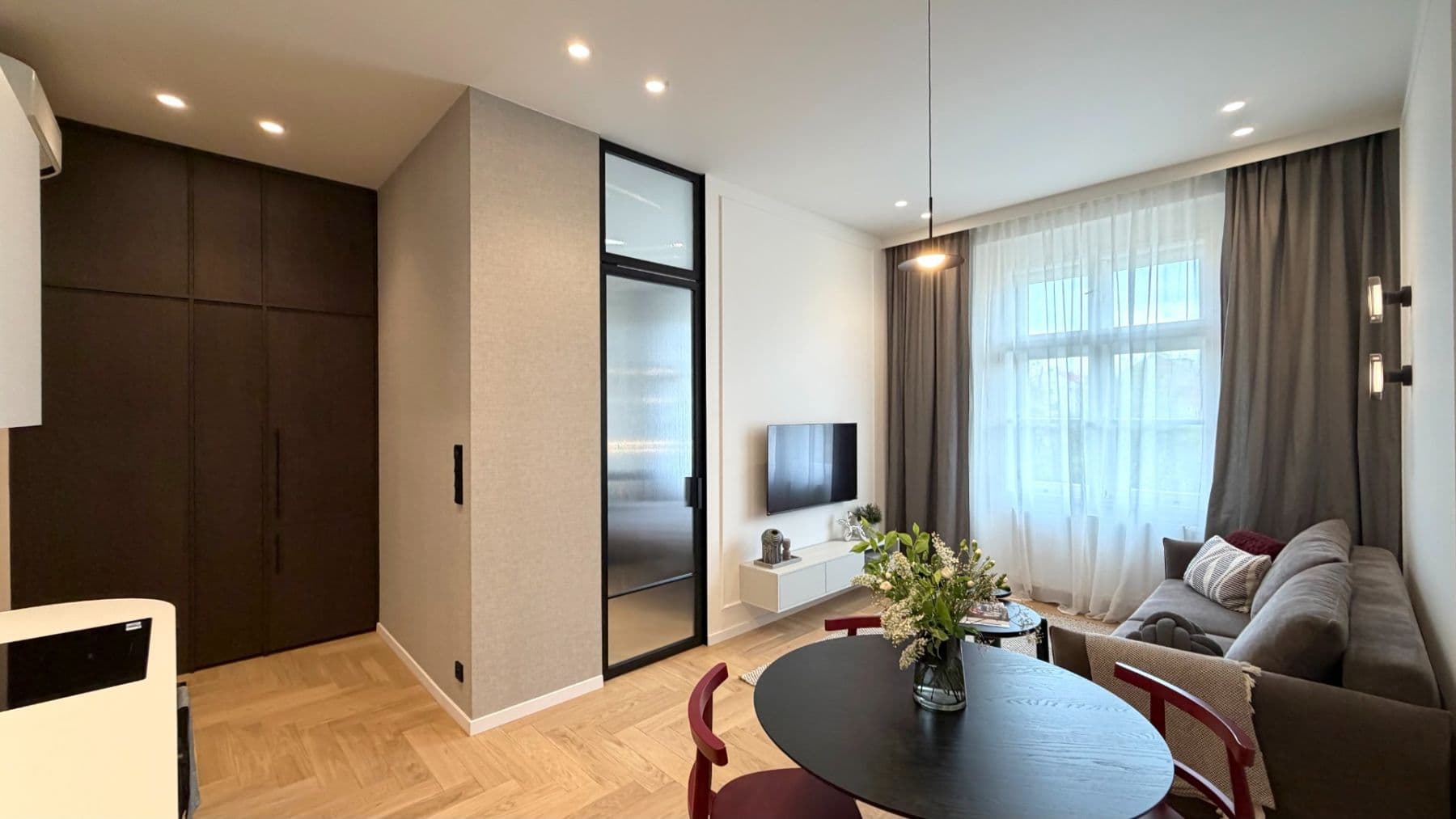 1 bedroom with open-plan kitchen flat to rent, 41 m², Karlínské náměstí, Prague, Prague 1 bedroom with open-plan kitchen flat to rent, 41 m², Karlínské náměstí, Prague, Prague