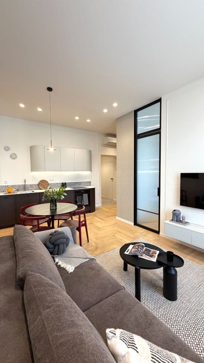 1 bedroom with open-plan kitchen flat to rent, 41 m², Karlínské náměstí, Prague, Prague 1 bedroom with open-plan kitchen flat to rent, 41 m², Karlínské náměstí, Prague, Prague