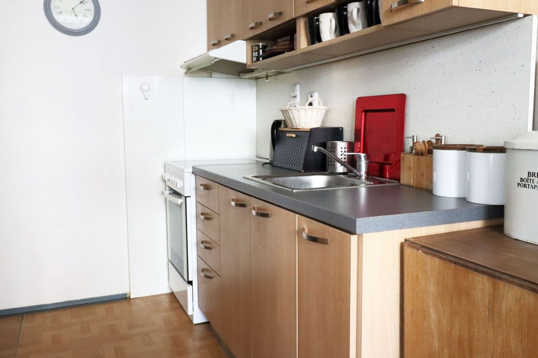 3 bedroom flat to rent, 76 m², Doležalova, Prague, Prague 3 bedroom flat to rent, 76 m², Doležalova, Prague, Prague