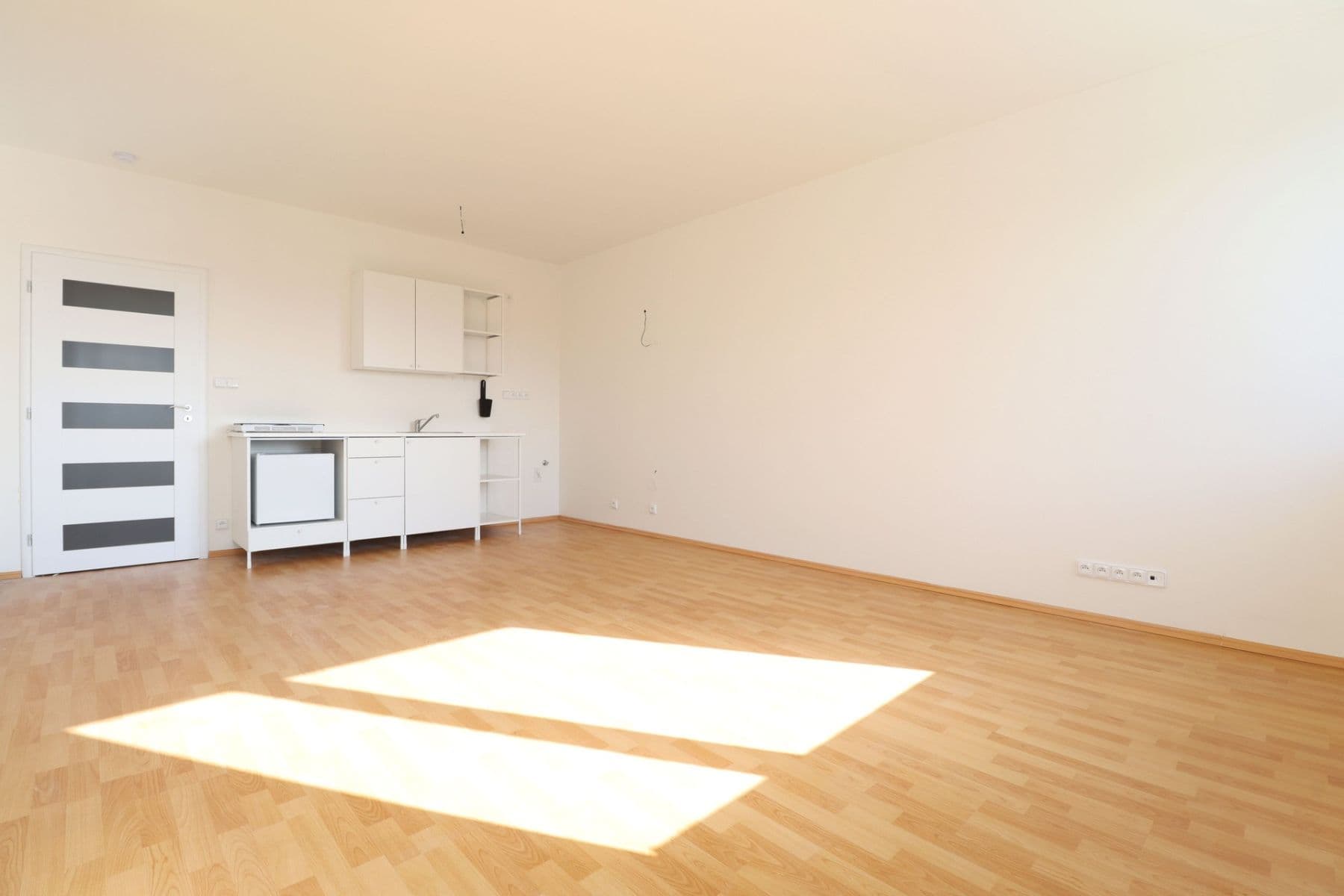 Studio flat to rent, 30 m², Barvířova, Jílové u Prahy, Středočeský Region Studio flat to rent, 30 m², Barvířova, Jílové u Prahy, Středočeský Region