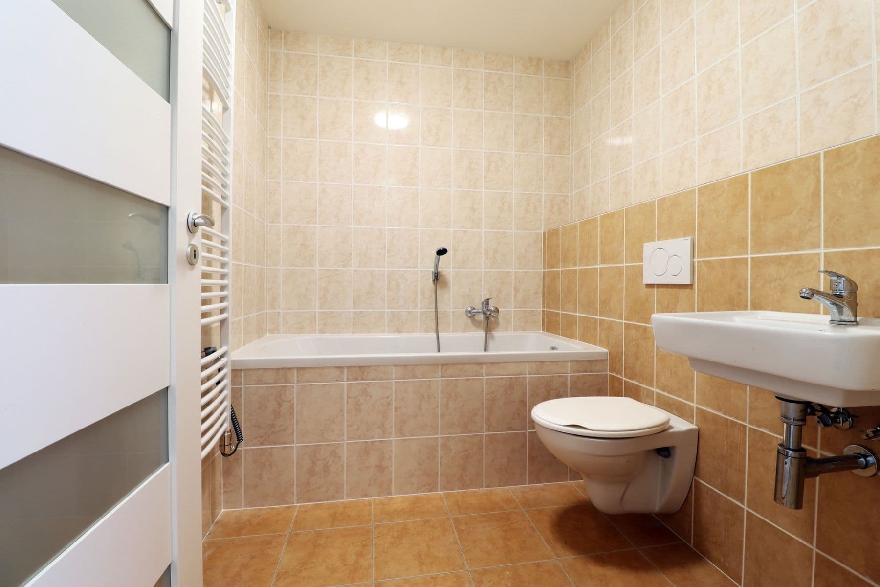 Studio flat to rent, 30 m², Barvířova, Jílové u Prahy, Středočeský Region Studio flat to rent, 30 m², Barvířova, Jílové u Prahy, Středočeský Region