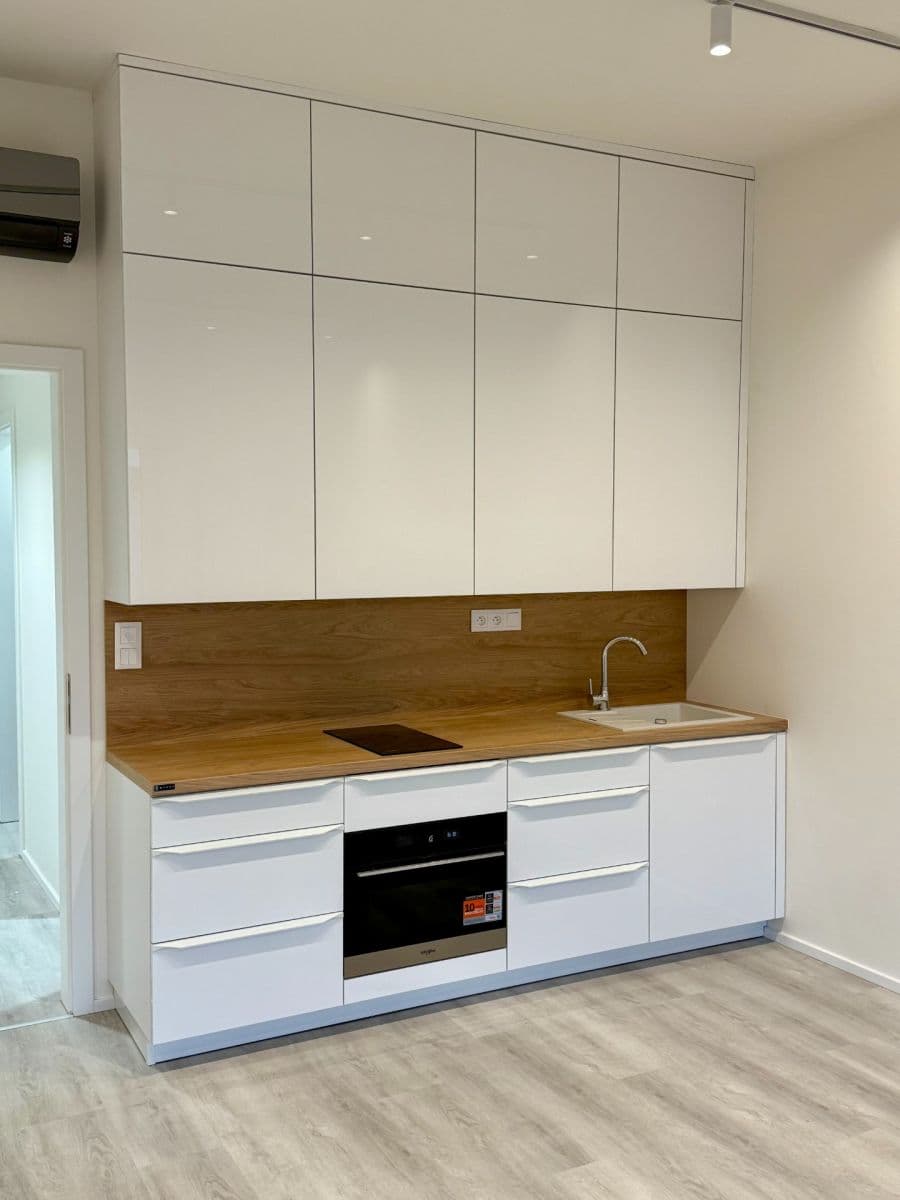 Studio flat to rent, 38 m², Komárovská, Brno, Jihomoravský Region Studio flat to rent, 38 m², Komárovská, Brno, Jihomoravský Region