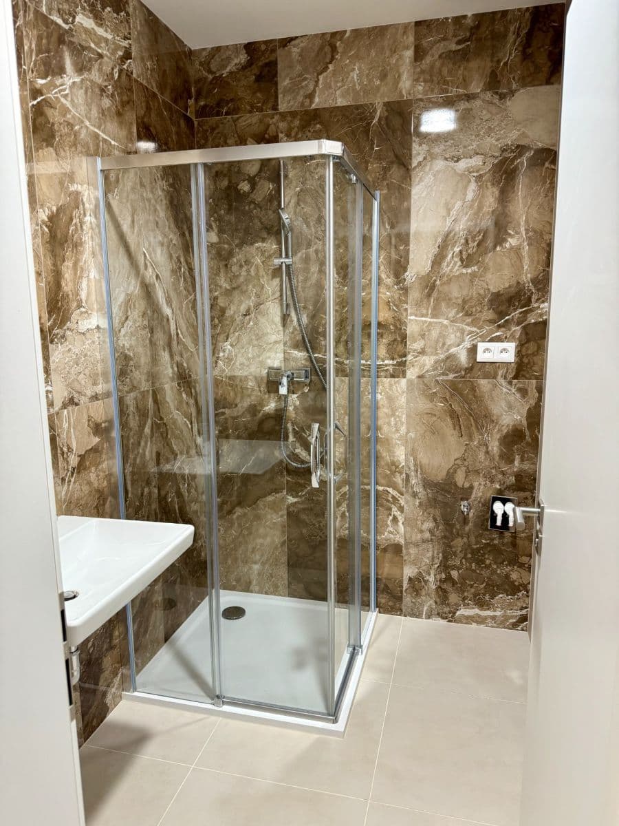 Studio flat to rent, 38 m², Komárovská, Brno, Jihomoravský Region Studio flat to rent, 38 m², Komárovská, Brno, Jihomoravský Region