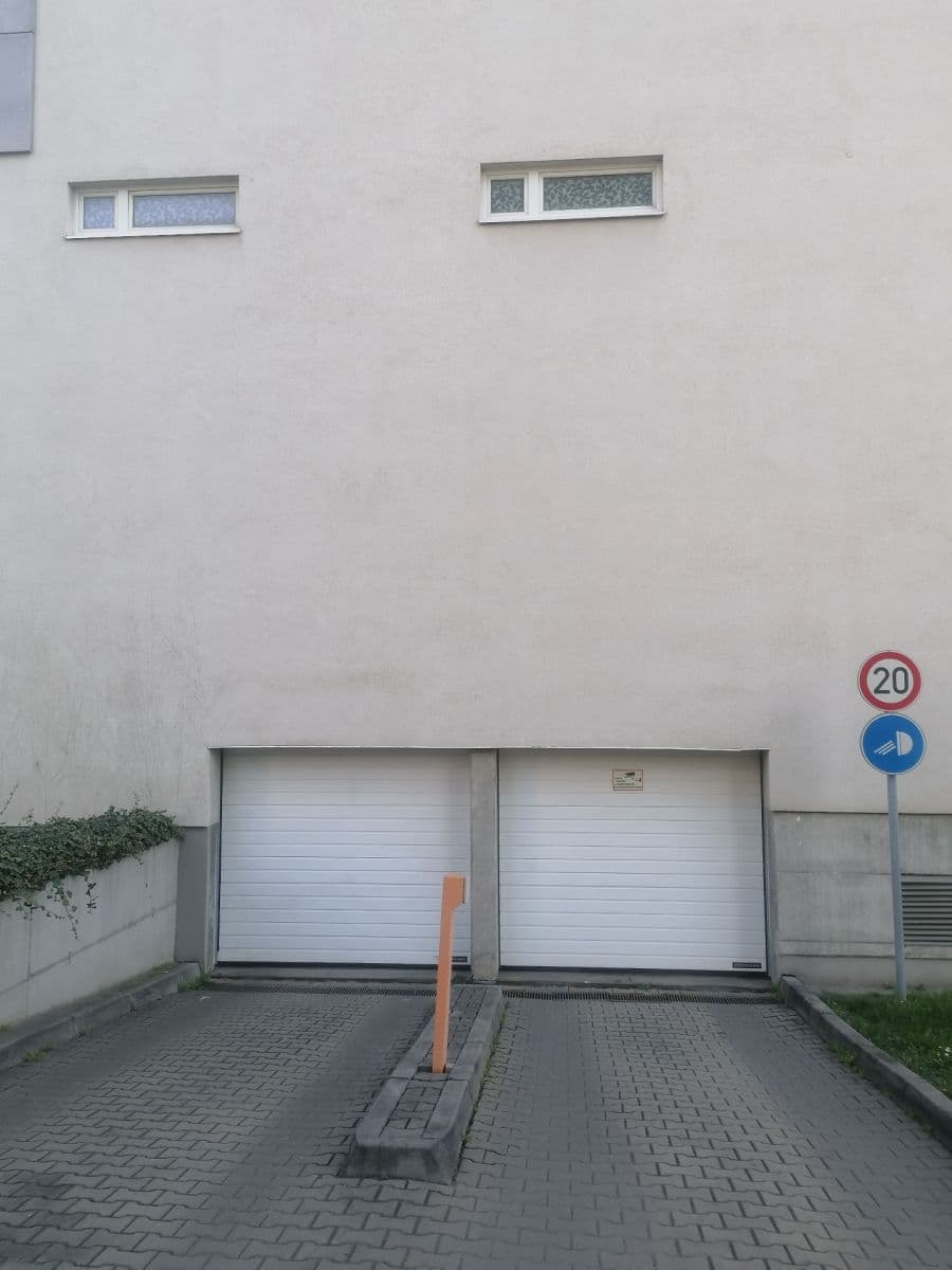 garage to rent, 13 m², Názovská, Prague, Prague garage to rent, 13 m², Názovská, Prague, Prague