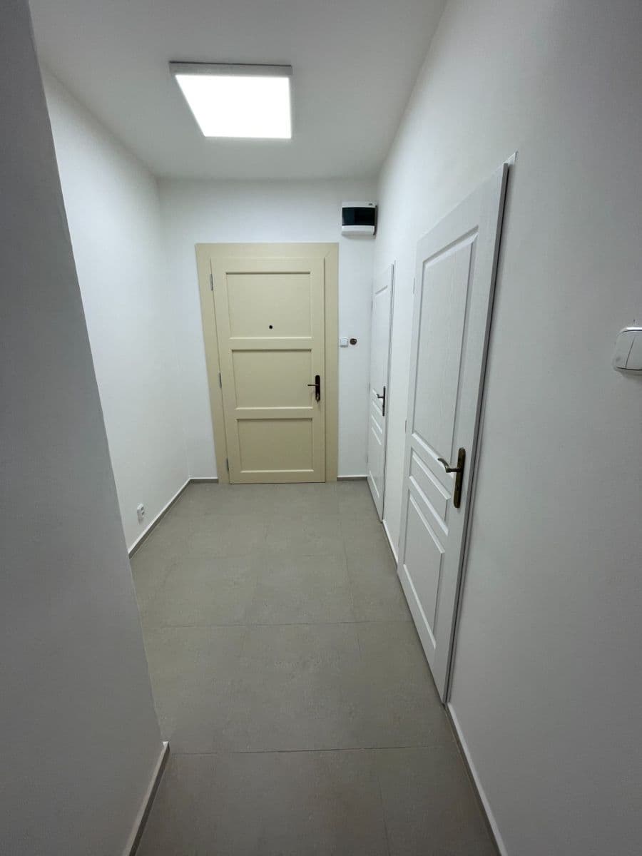 1 bedroom flat to rent, 50 m², Bulharská, Prague, Prague 1 bedroom flat to rent, 50 m², Bulharská, Prague, Prague