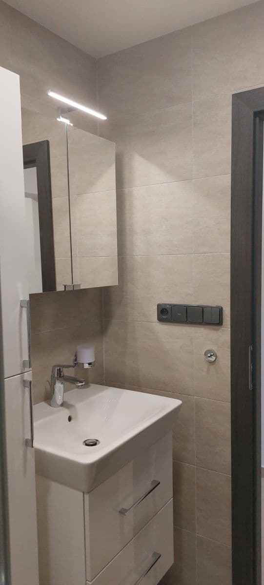 3 bedroom flat to rent, 80 m², Teyschlova, Brno, Jihomoravský Region 3 bedroom flat to rent, 80 m², Teyschlova, Brno, Jihomoravský Region