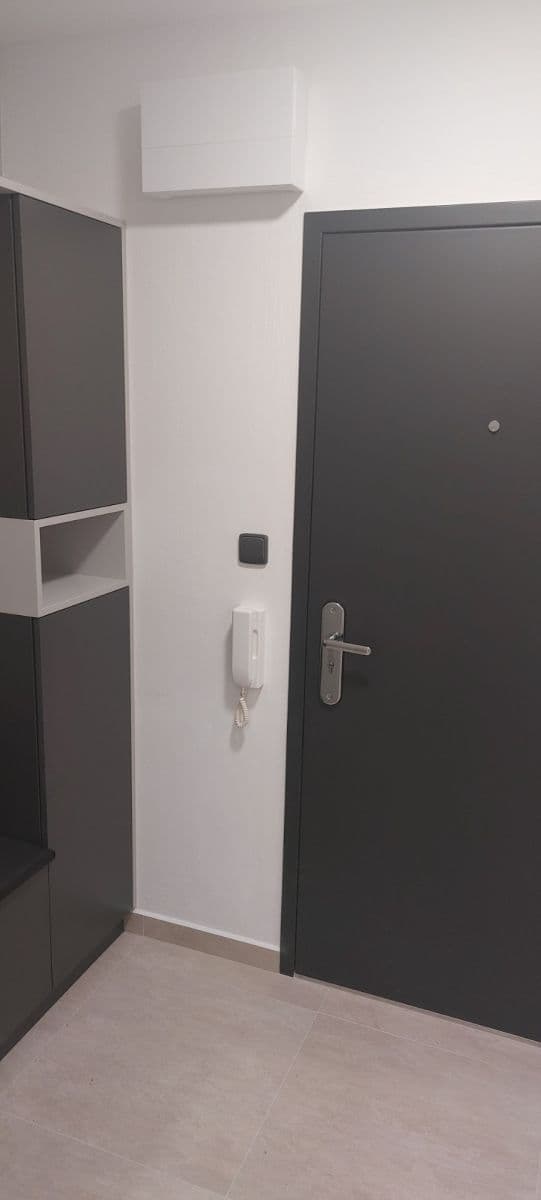 3 bedroom flat to rent, 80 m², Teyschlova, Brno, Jihomoravský Region 3 bedroom flat to rent, 80 m², Teyschlova, Brno, Jihomoravský Region