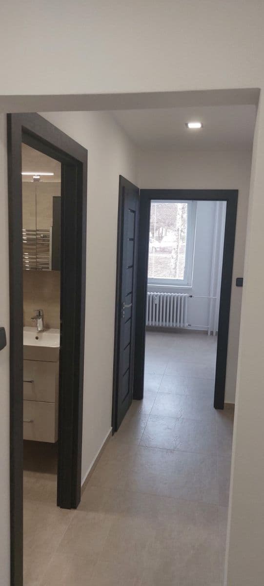 3 bedroom flat to rent, 80 m², Teyschlova, Brno, Jihomoravský Region 3 bedroom flat to rent, 80 m², Teyschlova, Brno, Jihomoravský Region