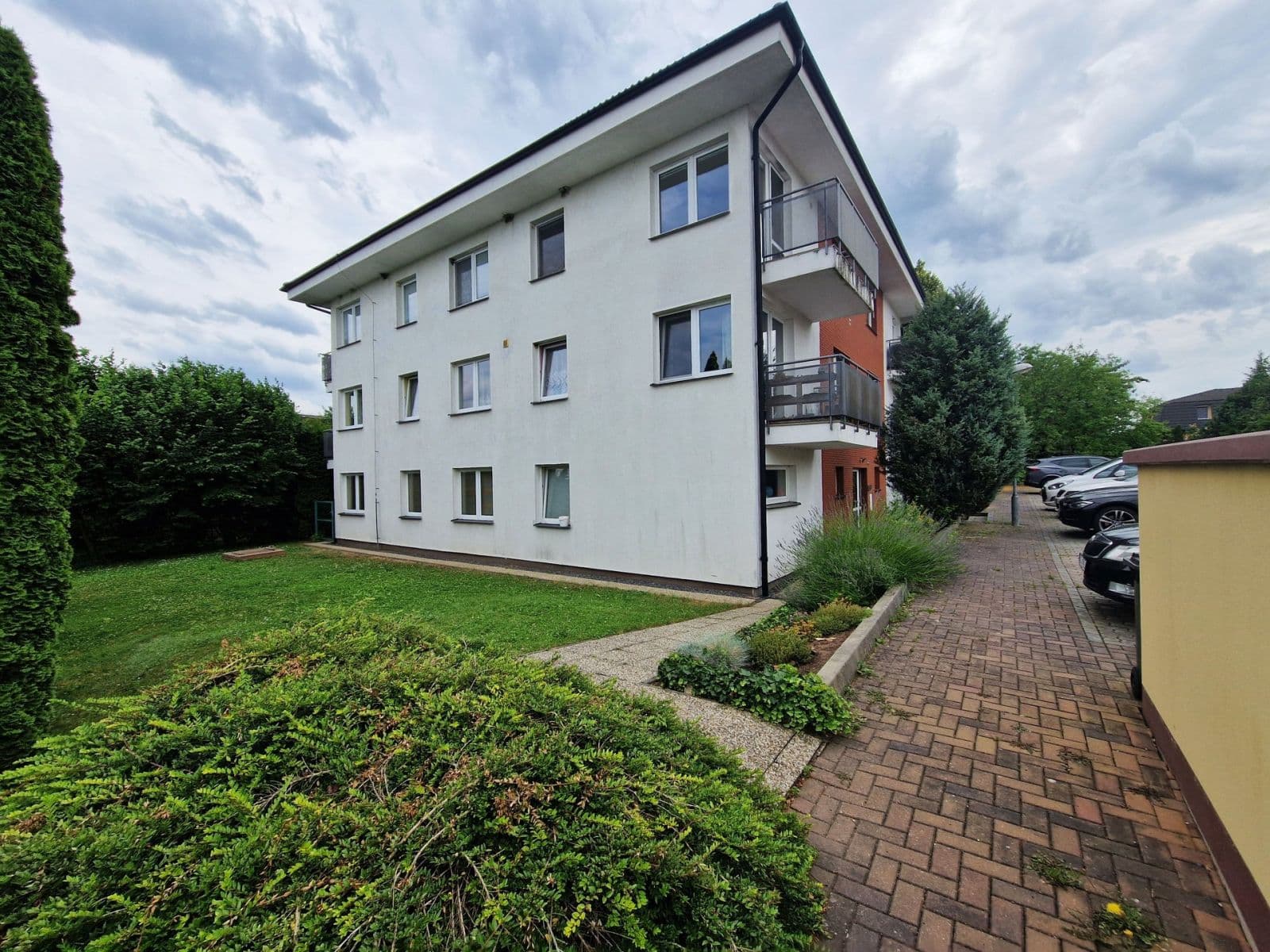 1 bedroom with open-plan kitchen flat to rent, 42 m², Borkovského, Roztoky, Středočeský Region 1 bedroom with open-plan kitchen flat to rent, 42 m², Borkovského, Roztoky, Středočeský Region