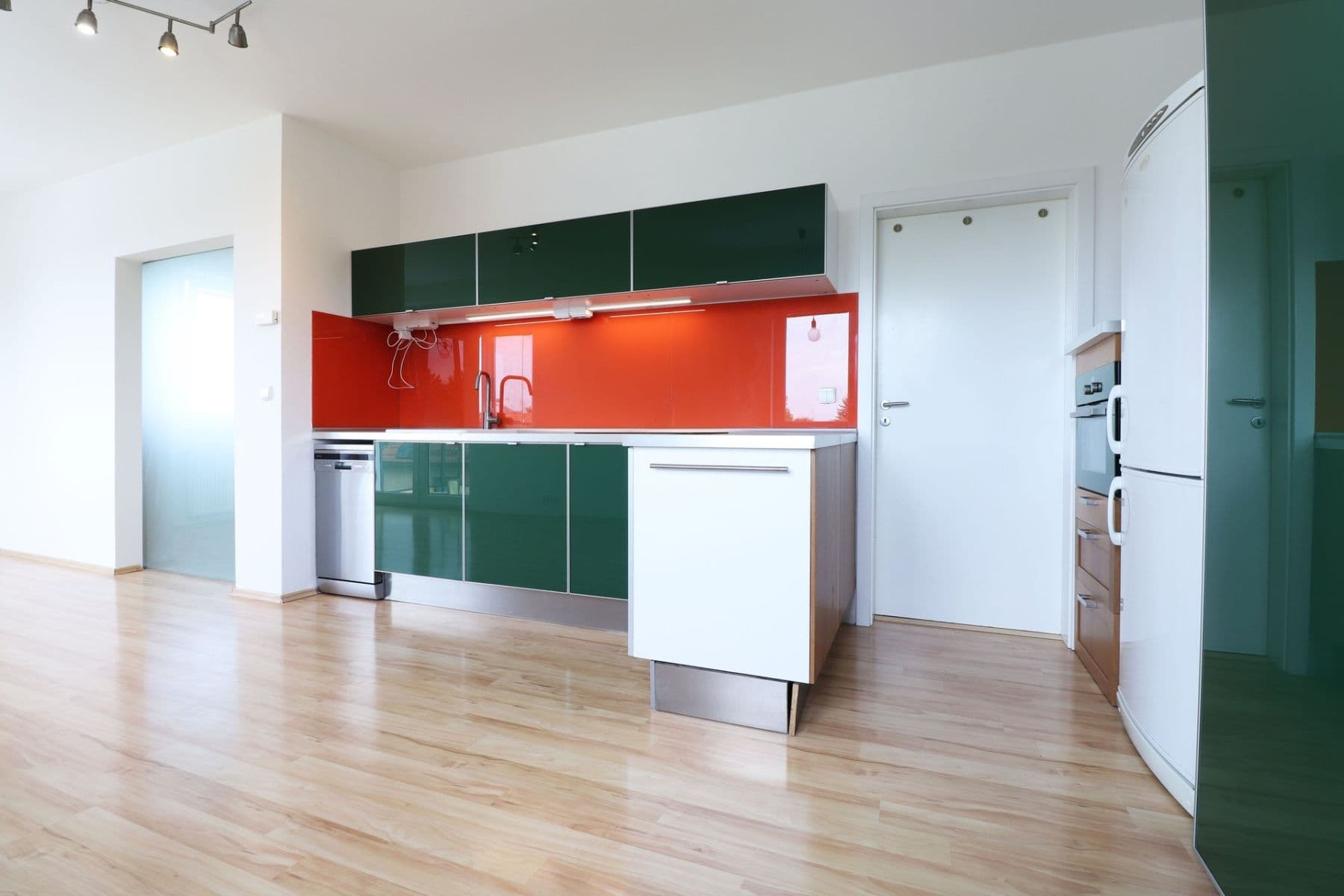 1 bedroom with open-plan kitchen flat to rent, 42 m², Borkovského, Roztoky, Středočeský Region 1 bedroom with open-plan kitchen flat to rent, 42 m², Borkovského, Roztoky, Středočeský Region