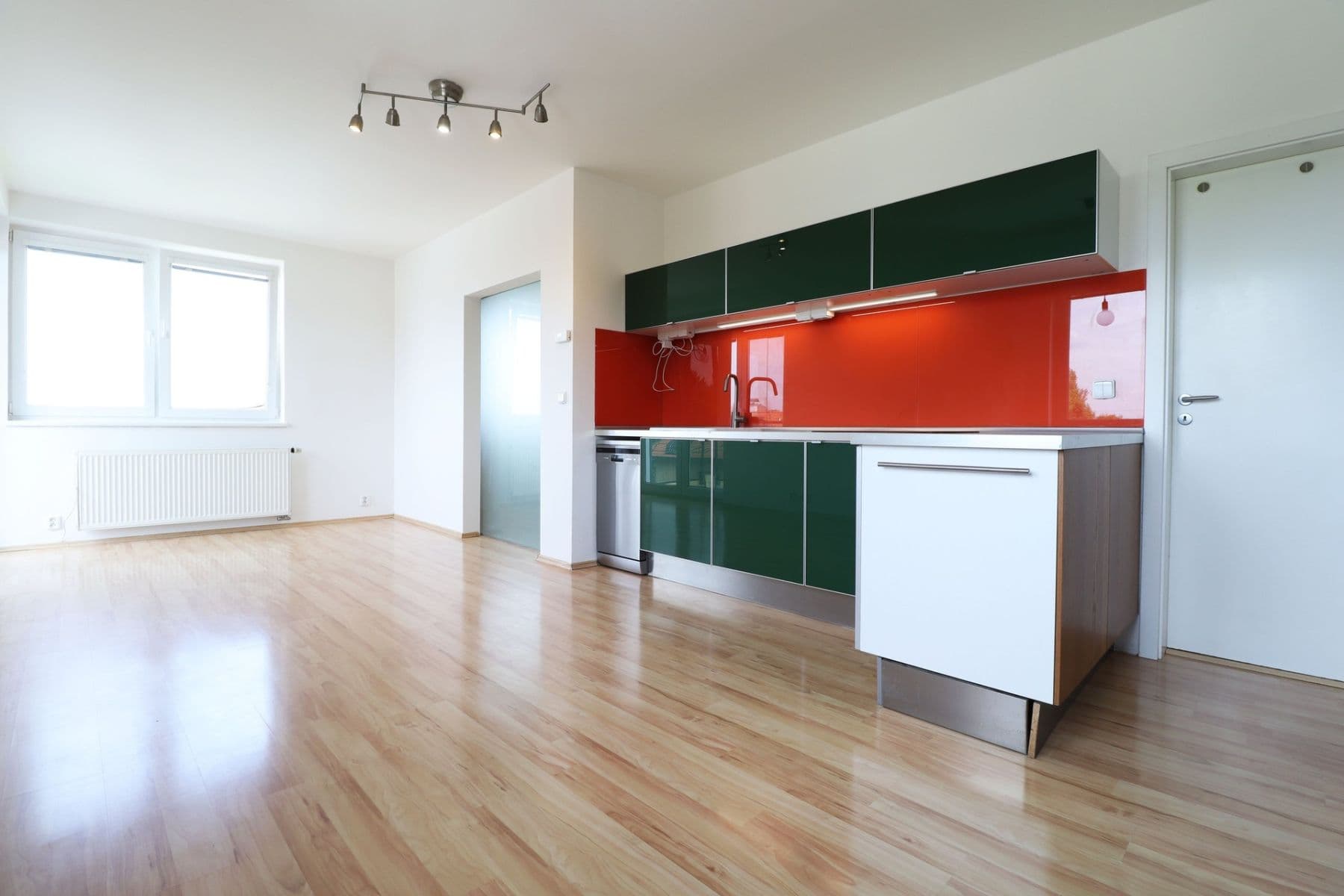 1 bedroom with open-plan kitchen flat to rent, 42 m², Borkovského, Roztoky, Středočeský Region 1 bedroom with open-plan kitchen flat to rent, 42 m², Borkovského, Roztoky, Středočeský Region