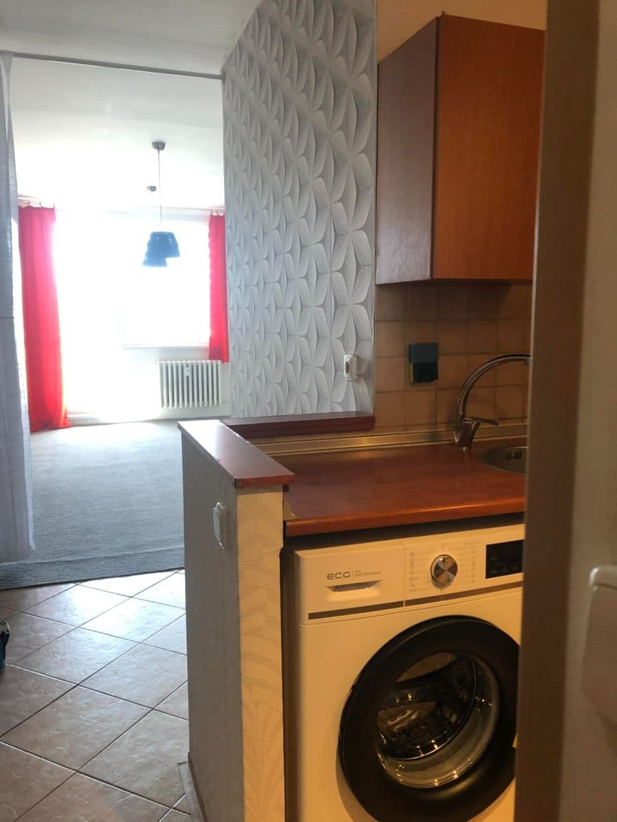 Studio flat to rent, 29 m², J. Valčíka, Otrokovice, Zlínský Region Studio flat to rent, 29 m², J. Valčíka, Otrokovice, Zlínský Region