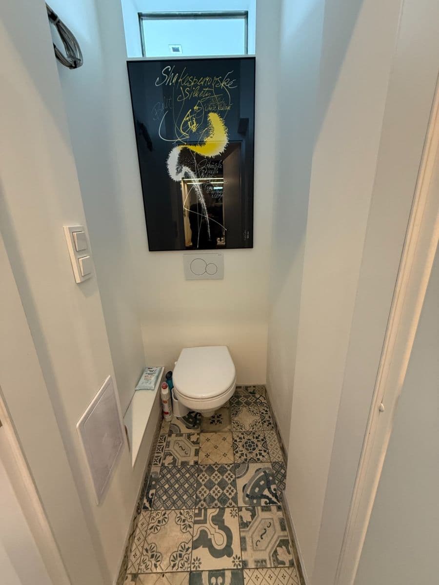 1 bedroom with open-plan kitchen flat for sale, 50 m², Osadní, Prague, Prague 1 bedroom with open-plan kitchen flat for sale, 50 m², Osadní, Prague, Prague