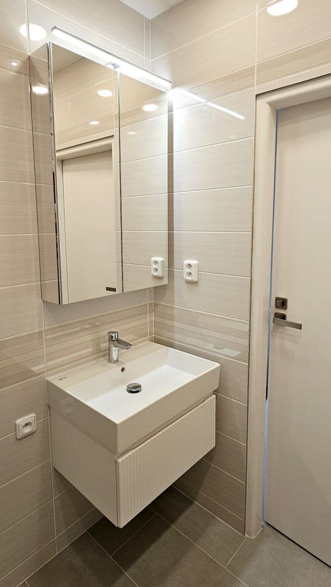 Small studio flat to rent, 28 m², Heřmanova, Prague, Prague Small studio flat to rent, 28 m², Heřmanova, Prague, Prague