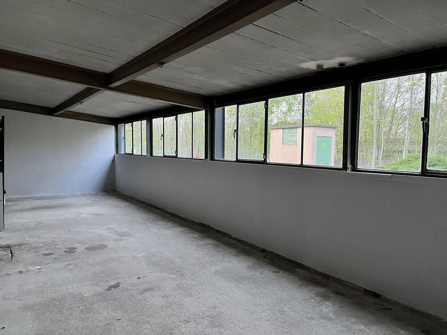 non-residential property to rent, 1,400 m², Niesky, Saxony non-residential property to rent, 1,400 m², Niesky, Saxony