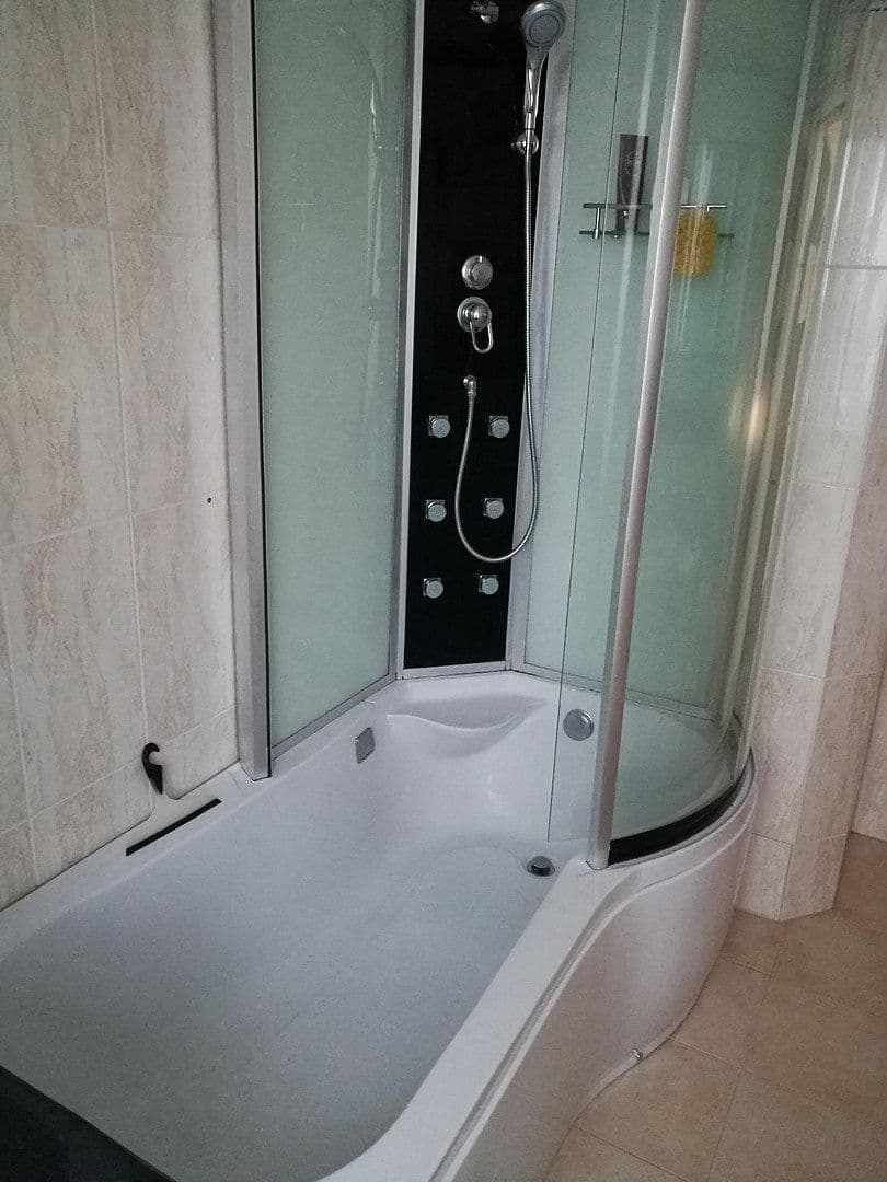 2 bedroom with open-plan kitchen flat to rent, 123 m², Elberferlderstr. 103, Hilden, North Rhine-Westphalia 2 bedroom with open-plan kitchen flat to rent, 123 m², Elberferlderstr. 103, Hilden, North Rhine-Westphalia