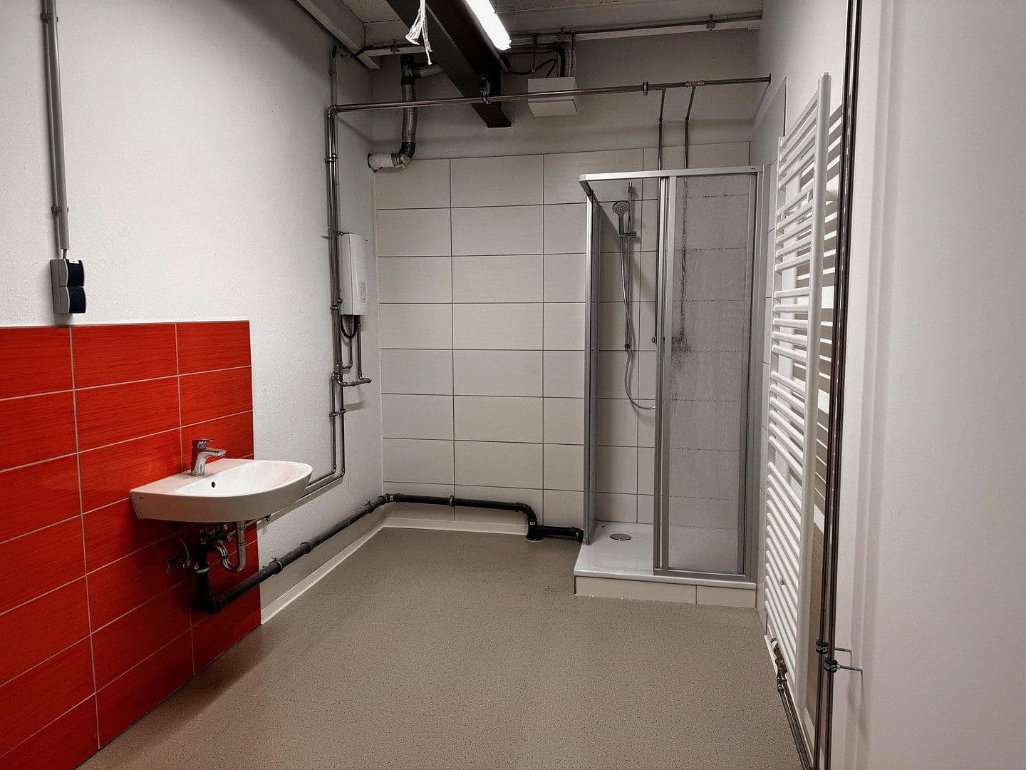 non-residential property to rent, 3,310 m², Dohna, Saxony non-residential property to rent, 3,310 m², Dohna, Saxony