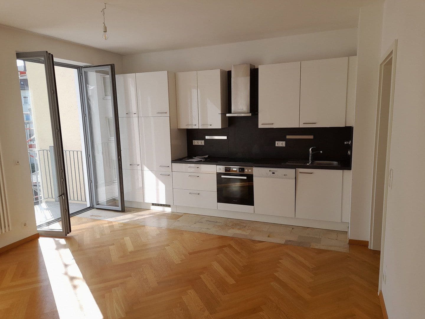 1 bedroom with open-plan kitchen flat to rent, 74 m², München, Bavaria 1 bedroom with open-plan kitchen flat to rent, 74 m², München, Bavaria