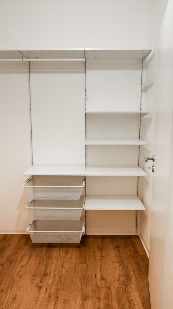 Studio flat to rent, 31 m², V Podluží, Prague, Prague Studio flat to rent, 31 m², V Podluží, Prague, Prague