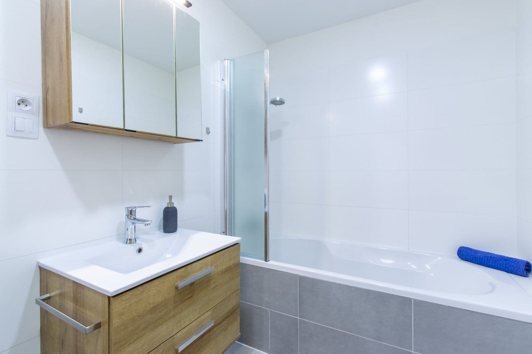 2 bedroom with open-plan kitchen flat to rent, 68 m², Jaselská, Mnichovo Hradiště, Středočeský Region 2 bedroom with open-plan kitchen flat to rent, 68 m², Jaselská, Mnichovo Hradiště, Středočeský Region