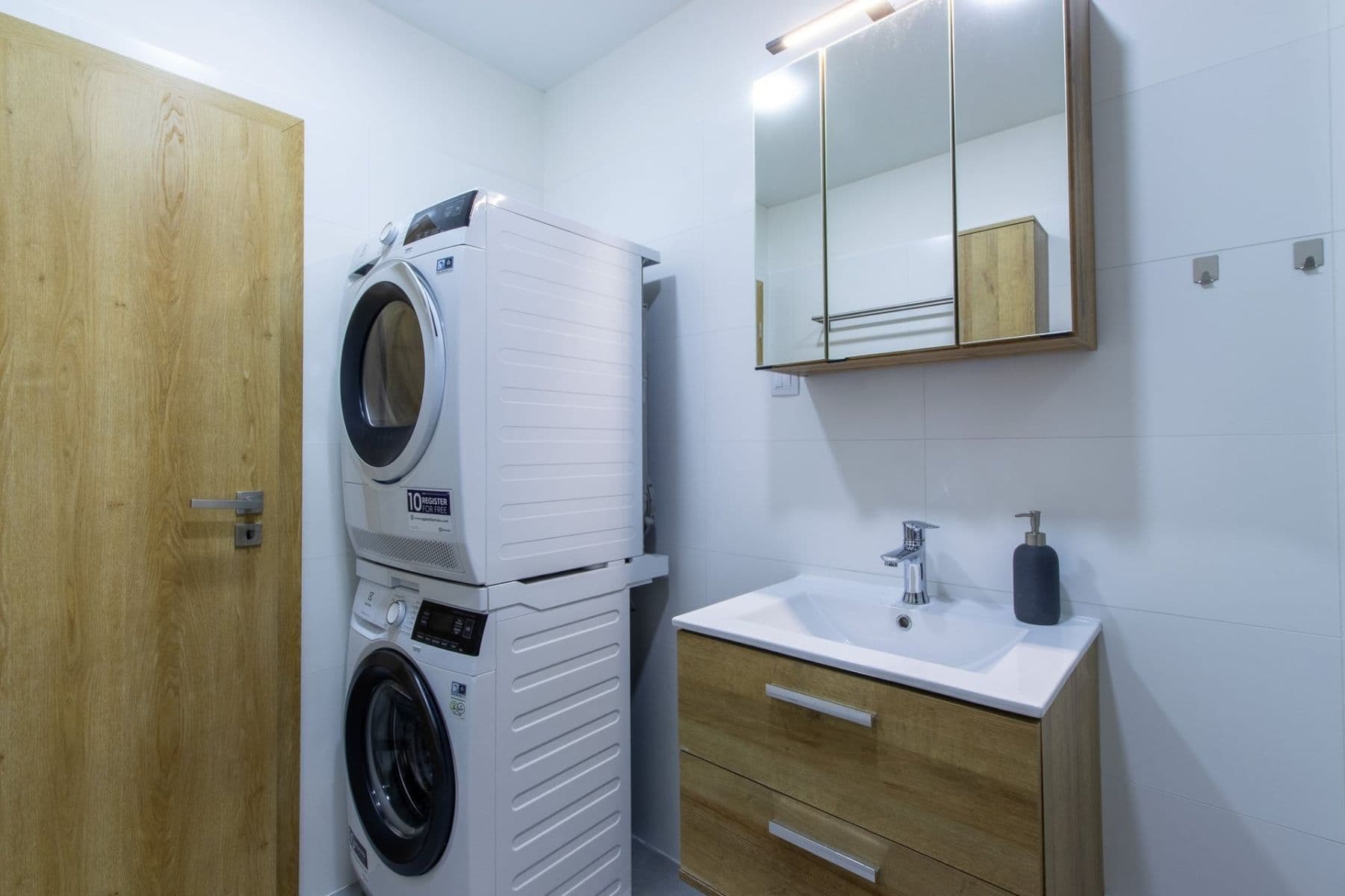 2 bedroom with open-plan kitchen flat to rent, 68 m², Jaselská, Mnichovo Hradiště, Středočeský Region 2 bedroom with open-plan kitchen flat to rent, 68 m², Jaselská, Mnichovo Hradiště, Středočeský Region