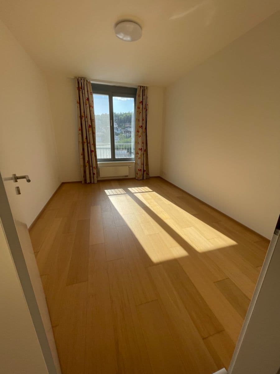 3 bedroom with open-plan kitchen flat to rent, 99 m², Prague, Prague 3 bedroom with open-plan kitchen flat to rent, 99 m², Prague, Prague