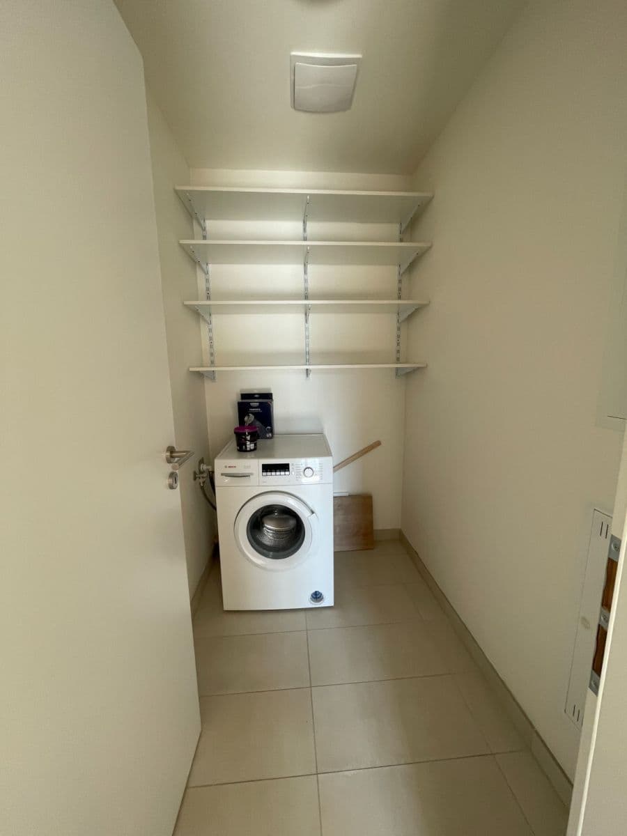 3 bedroom with open-plan kitchen flat to rent, 99 m², Prague, Prague 3 bedroom with open-plan kitchen flat to rent, 99 m², Prague, Prague