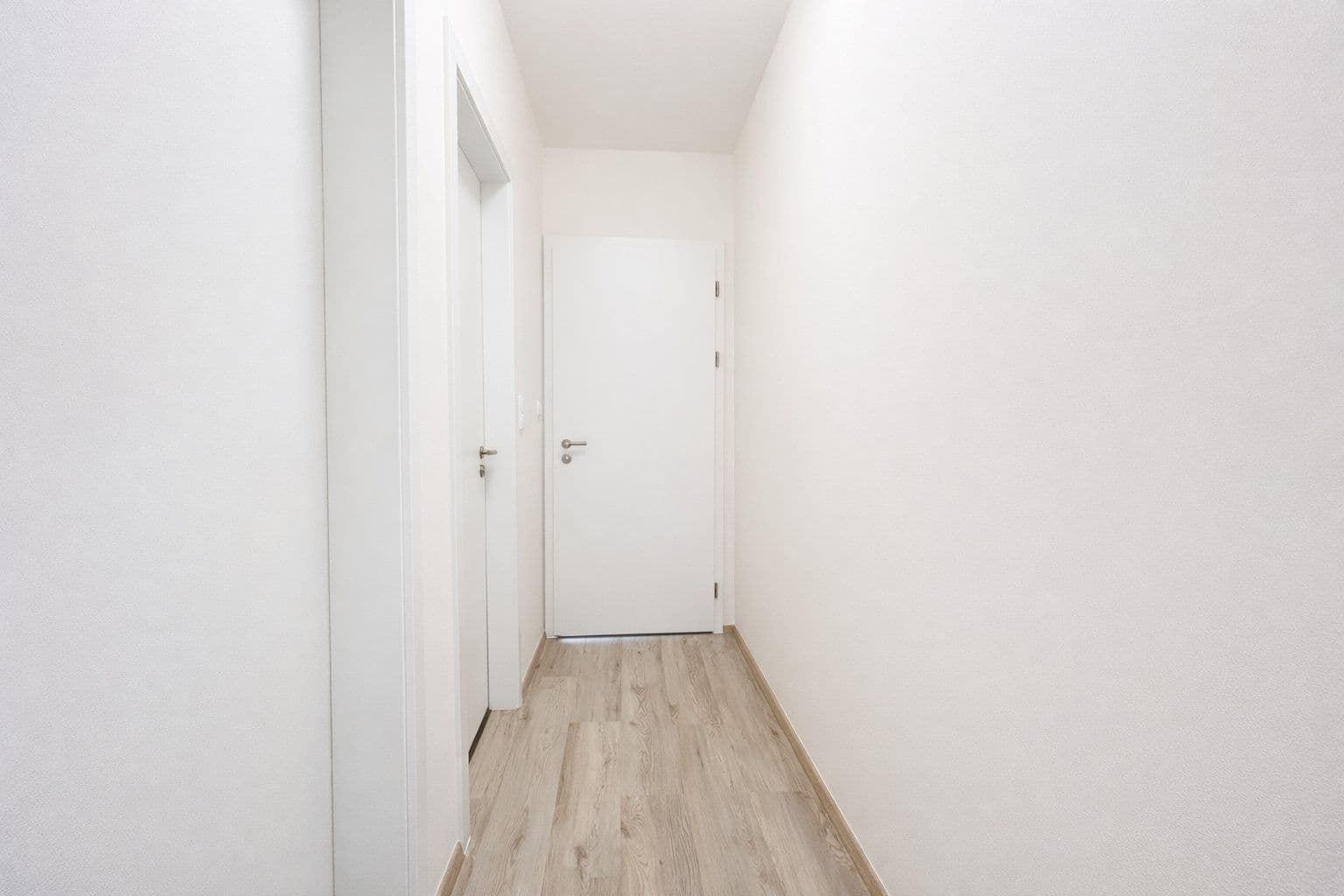 1 bedroom with open-plan kitchen flat to rent, 45 m², Nádražní, Kralupy nad Vltavou, Středočeský Region 1 bedroom with open-plan kitchen flat to rent, 45 m², Nádražní, Kralupy nad Vltavou, Středočeský Region