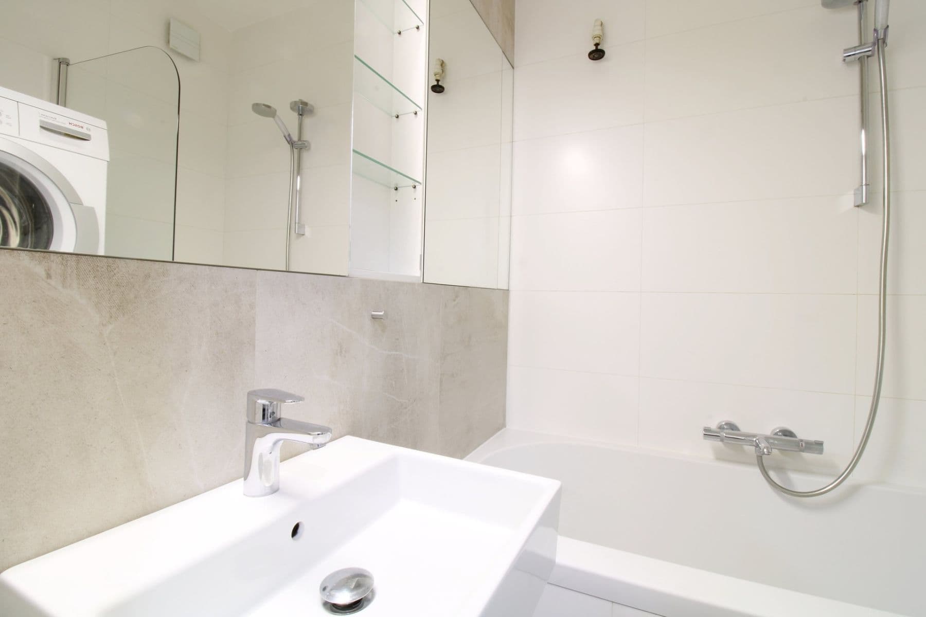 2 bedroom with open-plan kitchen flat to rent, 73 m², Dubečská, Prague, Prague 2 bedroom with open-plan kitchen flat to rent, 73 m², Dubečská, Prague, Prague