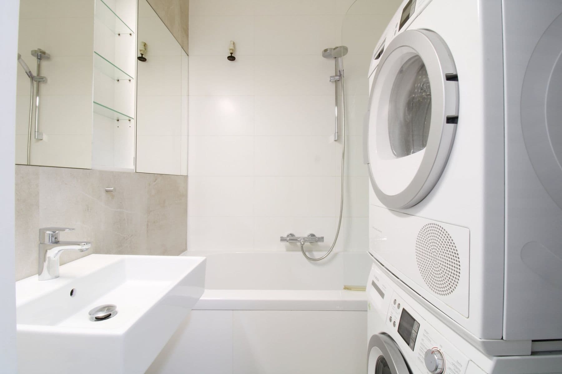 2 bedroom with open-plan kitchen flat to rent, 73 m², Dubečská, Prague, Prague 2 bedroom with open-plan kitchen flat to rent, 73 m², Dubečská, Prague, Prague