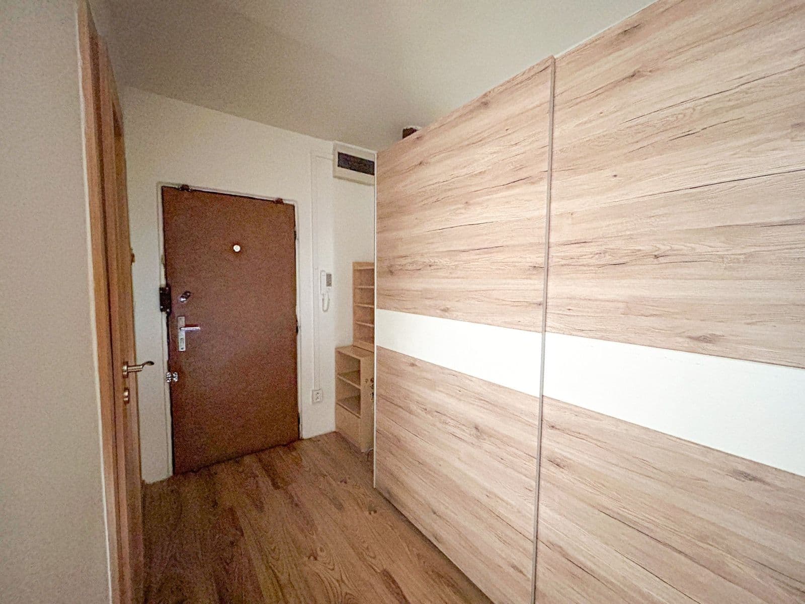 1 bedroom with open-plan kitchen flat to rent, 40 m², Novodvorská, Prague, Prague 1 bedroom with open-plan kitchen flat to rent, 40 m², Novodvorská, Prague, Prague