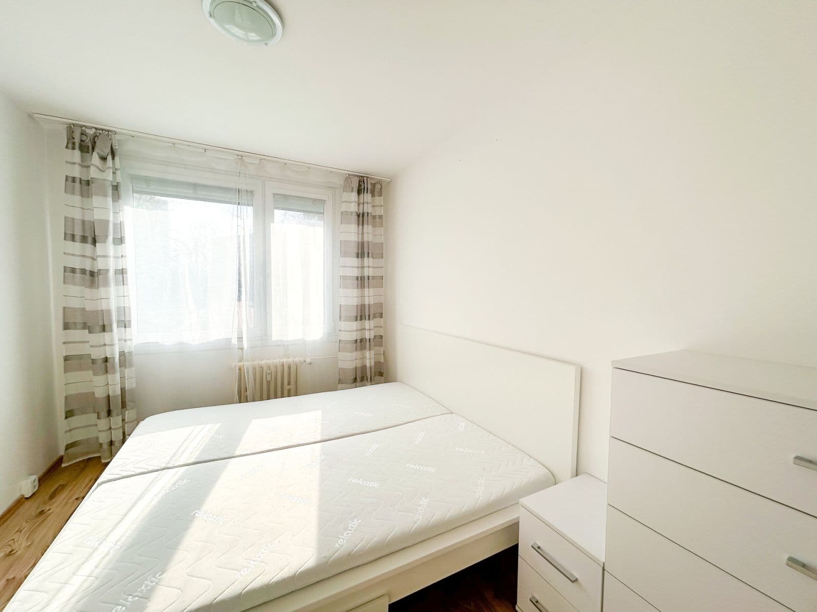 1 bedroom with open-plan kitchen flat to rent, 40 m², Novodvorská, Prague, Prague 1 bedroom with open-plan kitchen flat to rent, 40 m², Novodvorská, Prague, Prague