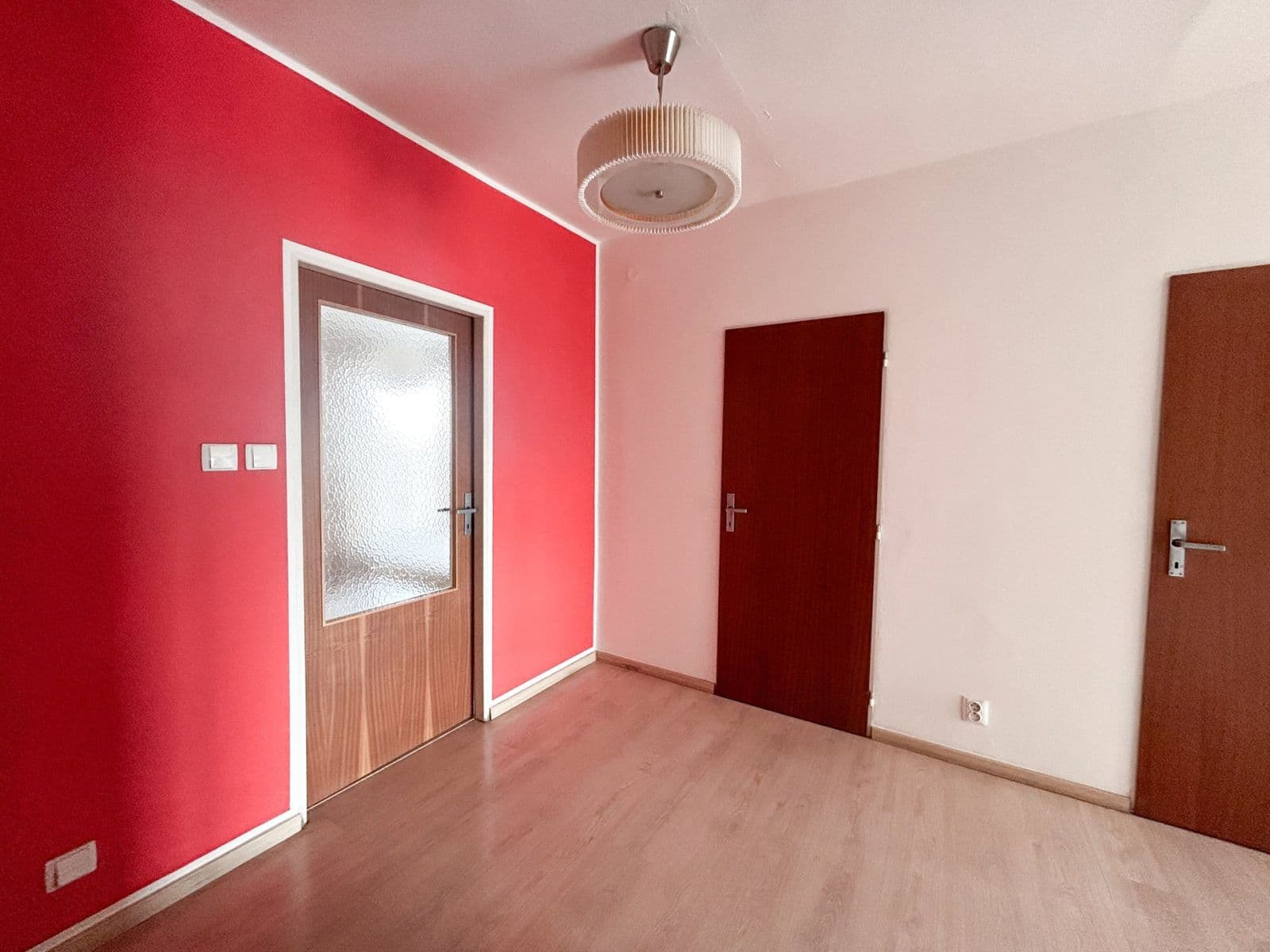 2 bedroom with open-plan kitchen flat to rent, 78 m², Tusarova, Prague, Prague 2 bedroom with open-plan kitchen flat to rent, 78 m², Tusarova, Prague, Prague