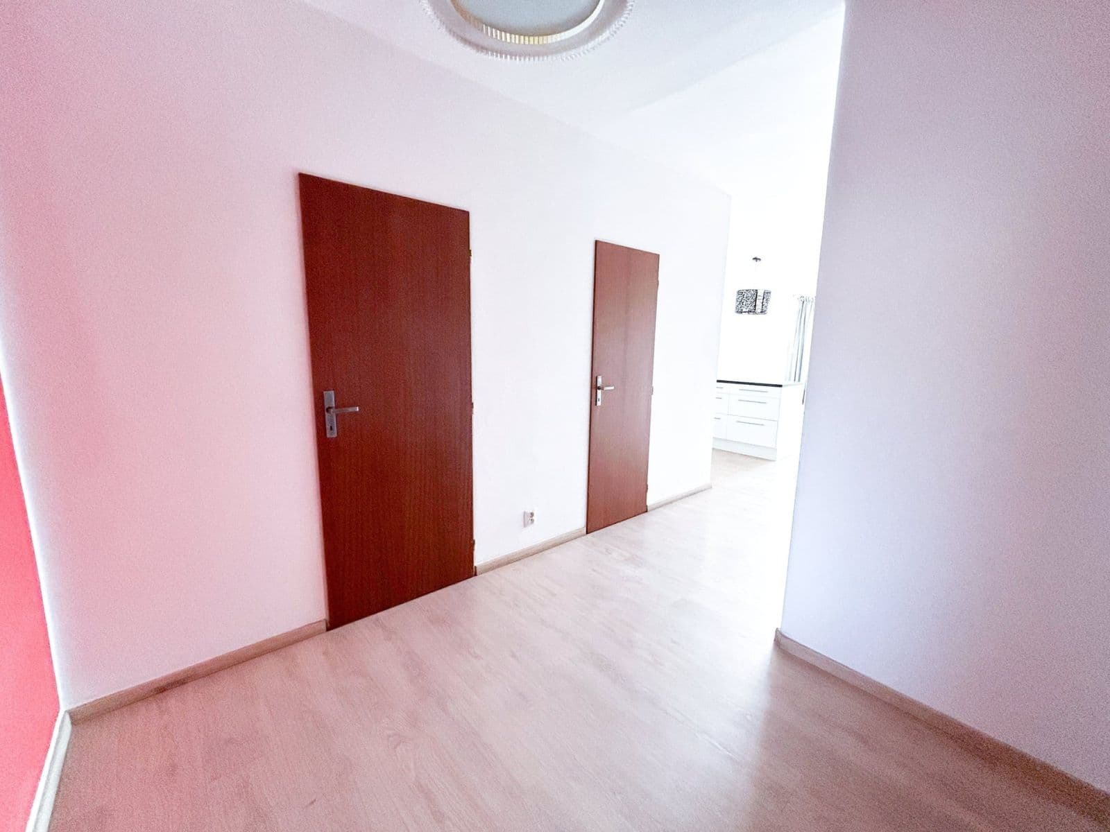 2 bedroom with open-plan kitchen flat to rent, 78 m², Tusarova, Prague, Prague 2 bedroom with open-plan kitchen flat to rent, 78 m², Tusarova, Prague, Prague