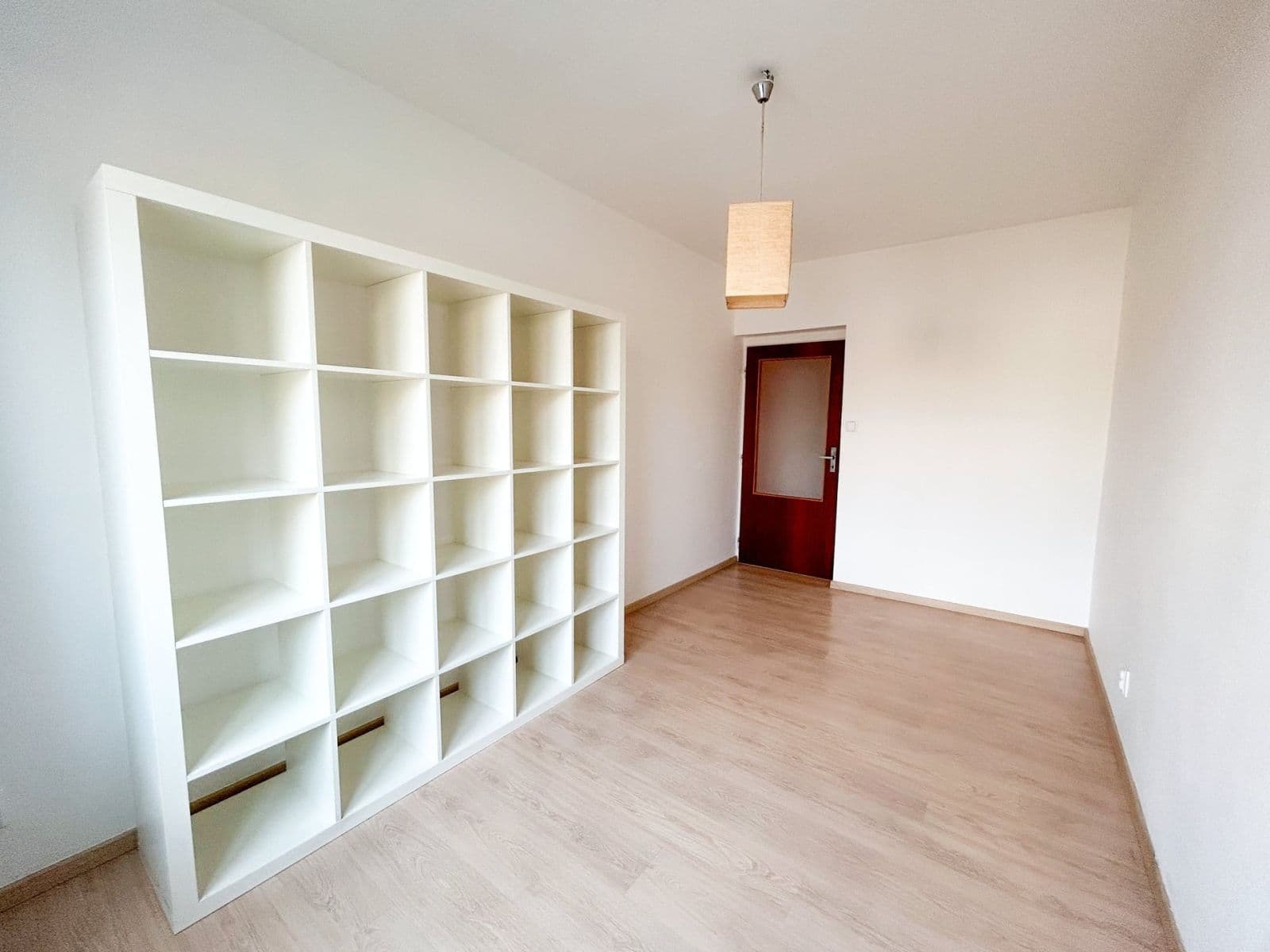 2 bedroom with open-plan kitchen flat to rent, 78 m², Tusarova, Prague, Prague 2 bedroom with open-plan kitchen flat to rent, 78 m², Tusarova, Prague, Prague