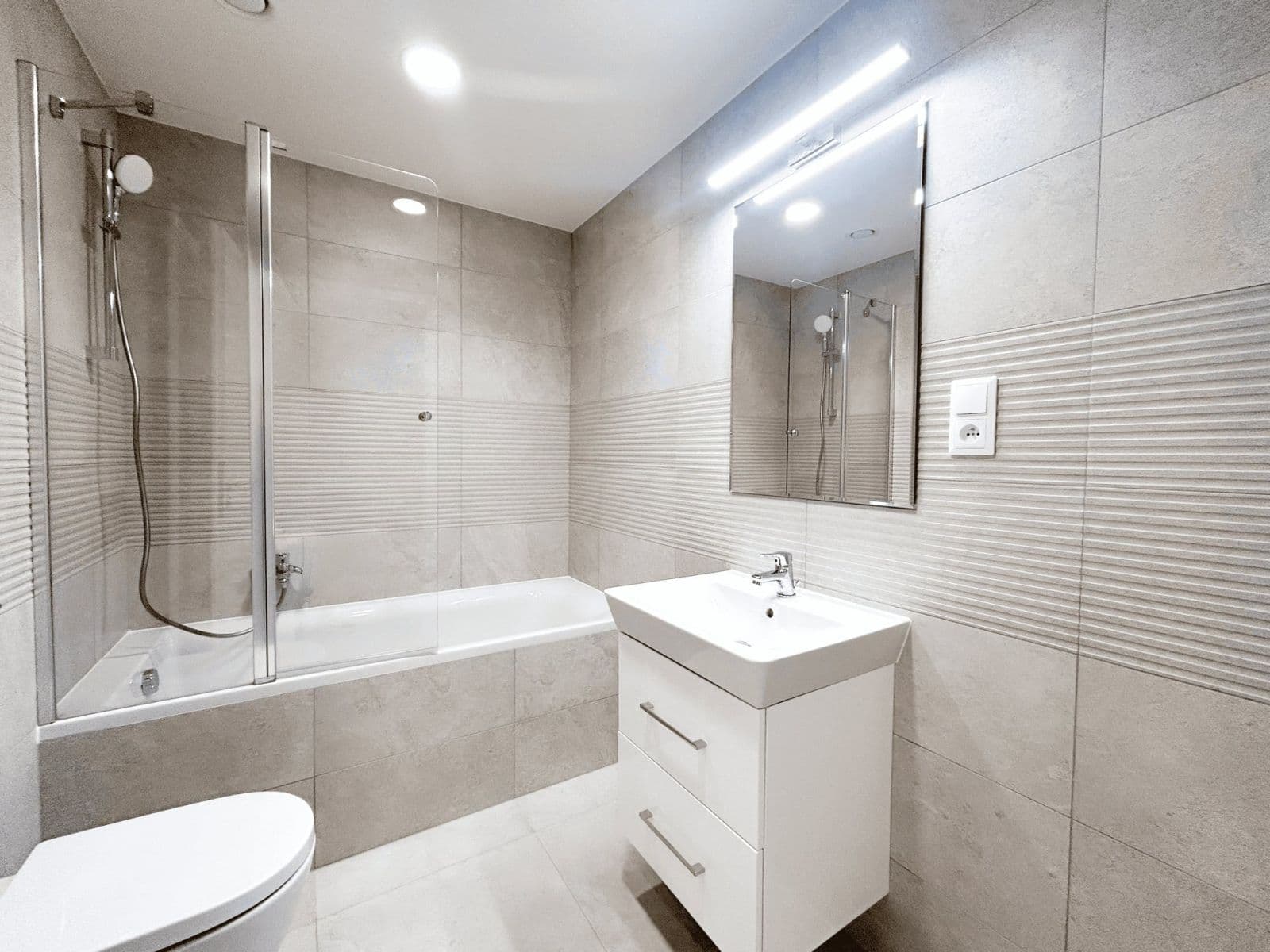 1 bedroom with open-plan kitchen flat to rent, 59 m², Domalípova, Prague, Prague 1 bedroom with open-plan kitchen flat to rent, 59 m², Domalípova, Prague, Prague