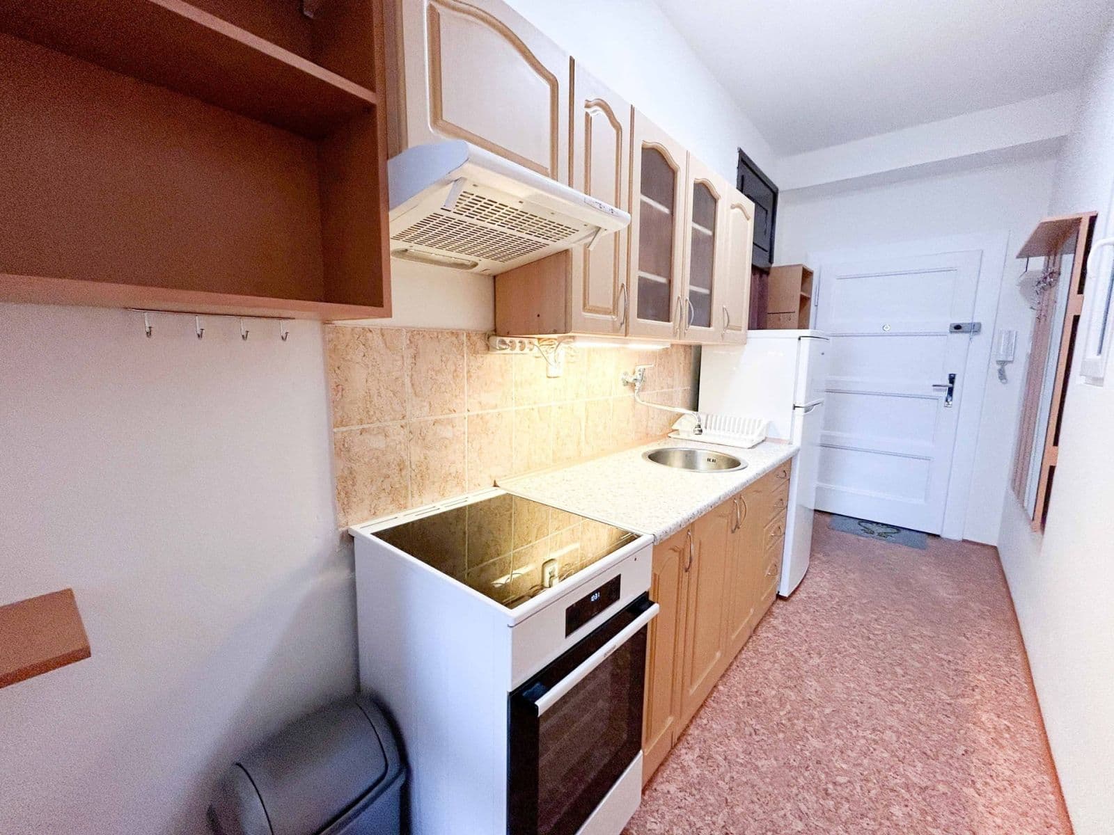 1 bedroom with open-plan kitchen flat to rent, 50 m², Střížkovská, Prague, Prague 1 bedroom with open-plan kitchen flat to rent, 50 m², Střížkovská, Prague, Prague