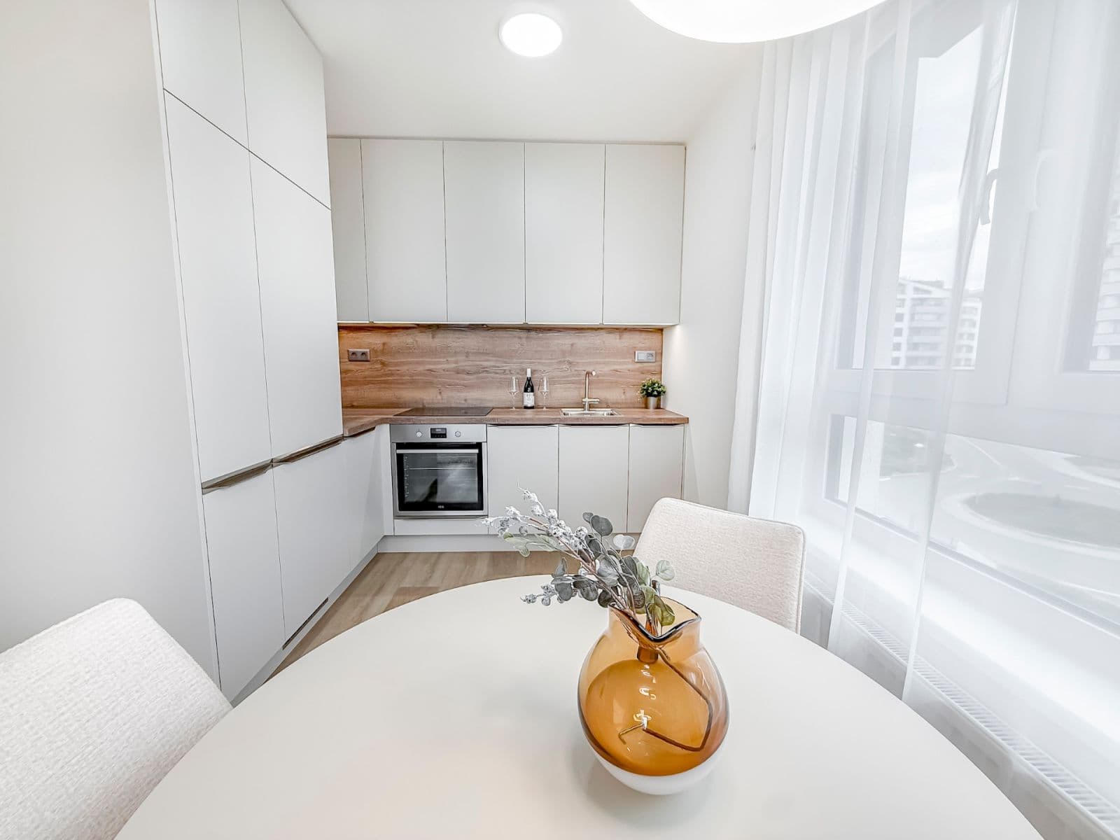 1 bedroom with open-plan kitchen flat to rent, 64 m², Waltariho, Prague, Prague 1 bedroom with open-plan kitchen flat to rent, 64 m², Waltariho, Prague, Prague