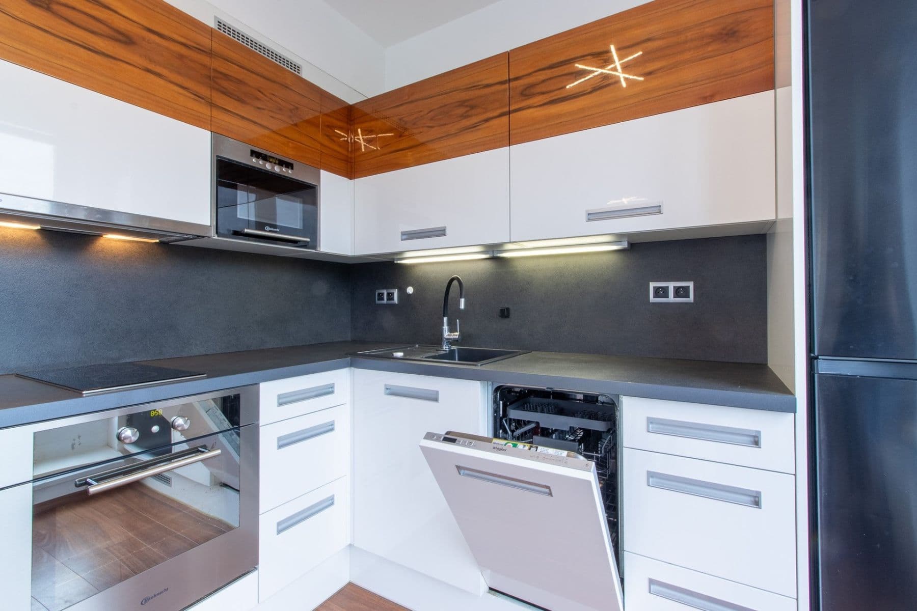 1 bedroom with open-plan kitchen flat to rent, 50 m², Svitákova, Prague, Prague 1 bedroom with open-plan kitchen flat to rent, 50 m², Svitákova, Prague, Prague
